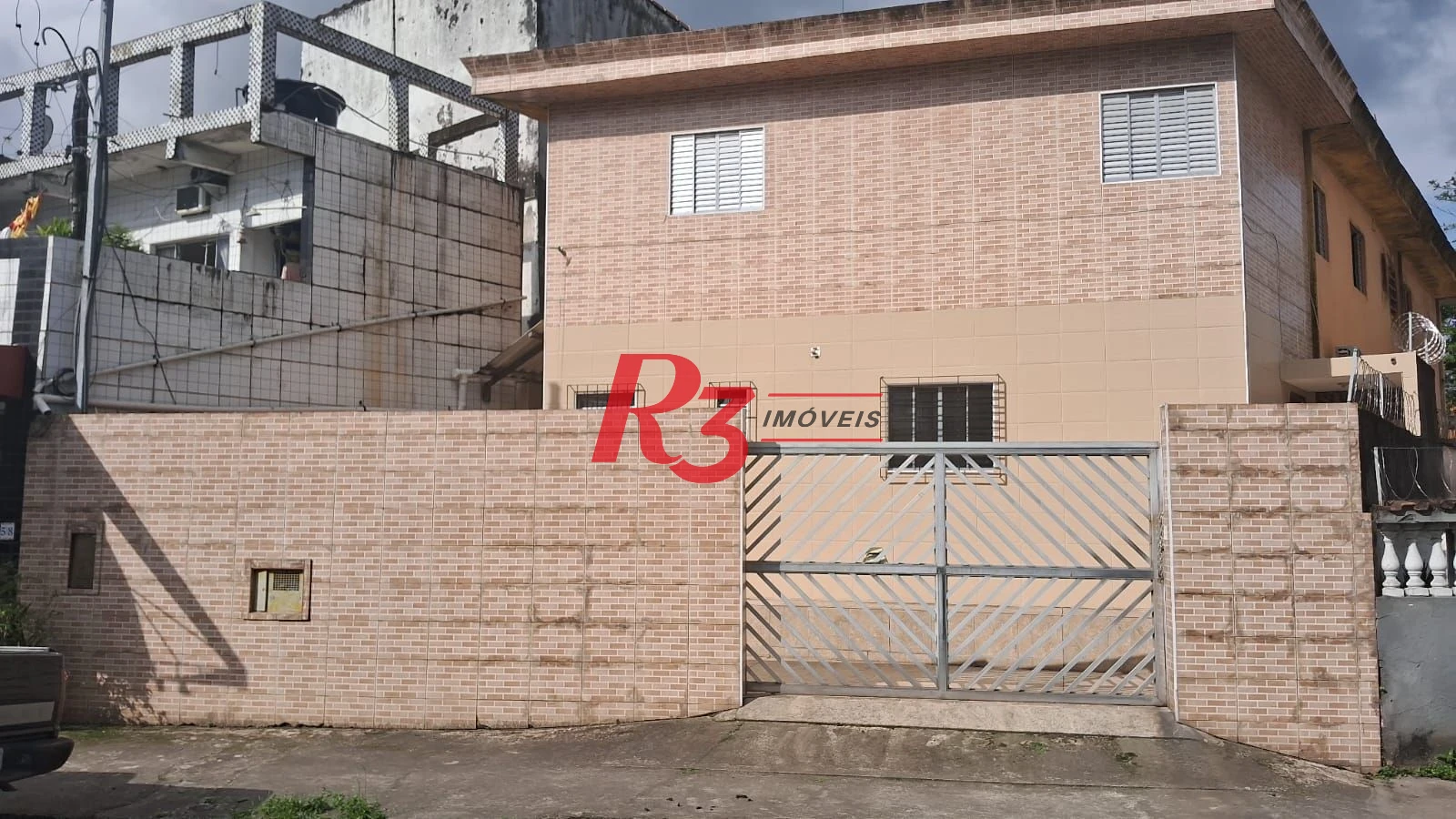 Sobrado com 2 dormitórios à venda, 70 m² por R$ 300.000,00 - Cidade Naútica - São Vicente/SP