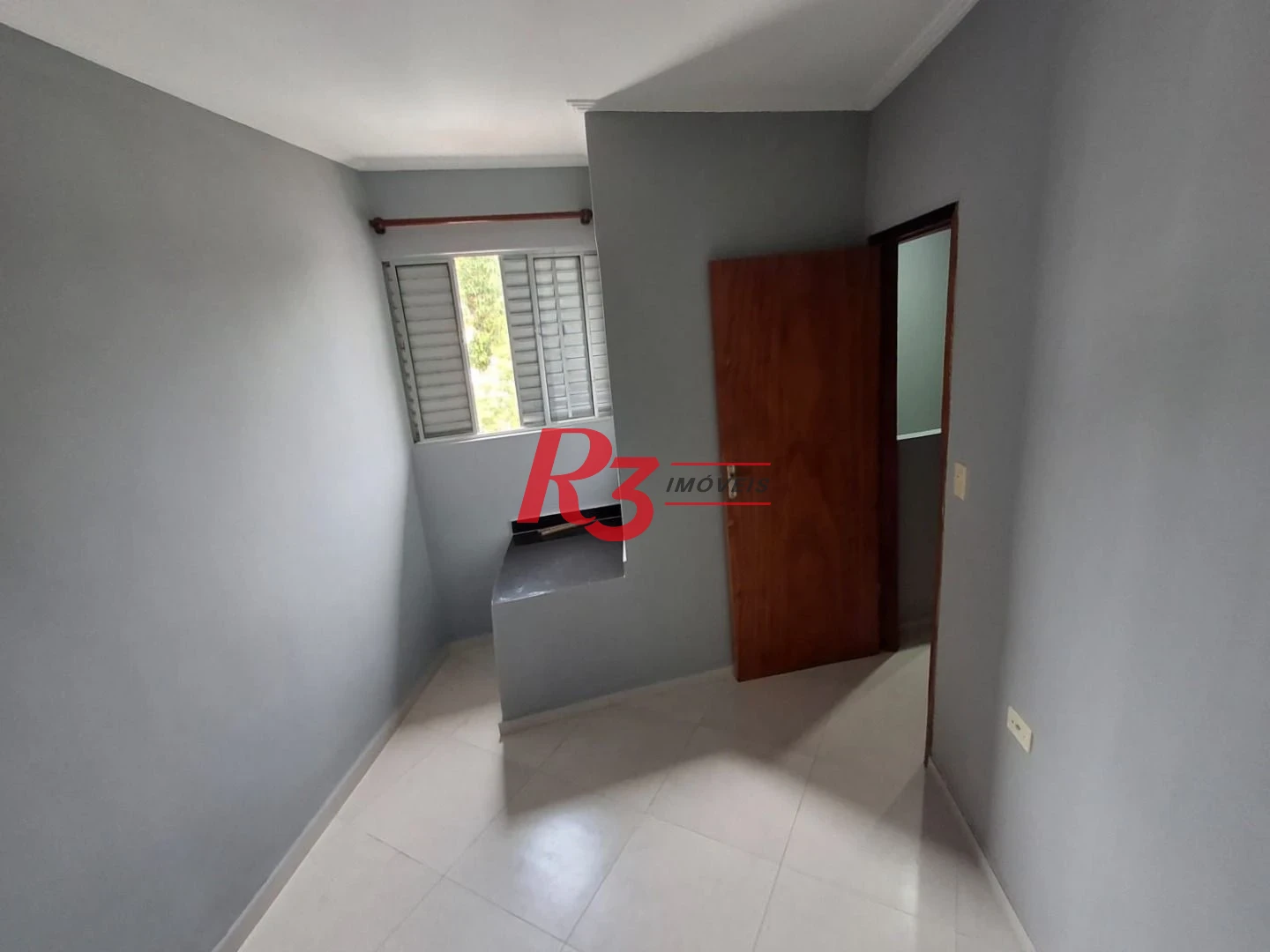 Sobrado com 2 dormitórios à venda, 70 m² por R$ 300.000,00 - Cidade Naútica - São Vicente/SP
