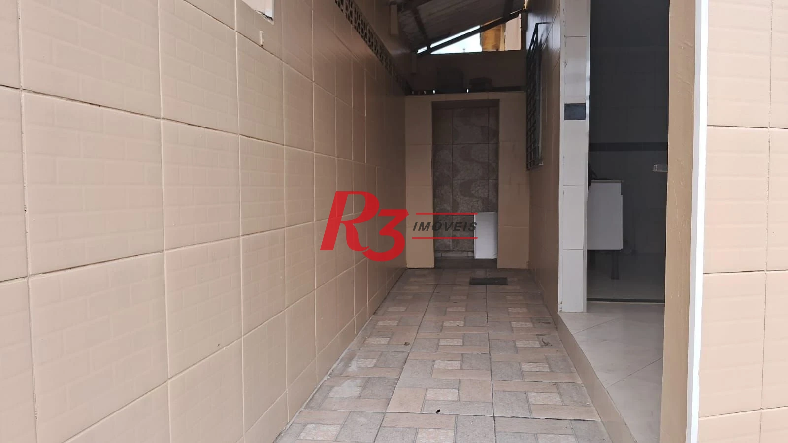 Sobrado com 2 dormitórios à venda, 70 m² por R$ 300.000,00 - Cidade Naútica - São Vicente/SP