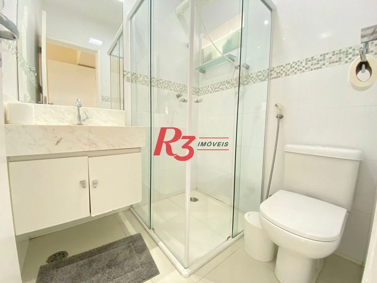 Apartamento com 3 dormitórios à venda, 120 m² por R$ 800.000,00 - Praia das Pitangueiras - Guarujá/SP