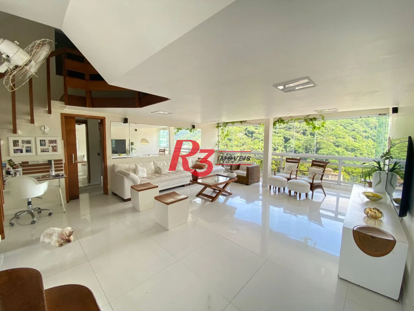 Apartamento com 3 dormitórios à venda, 120 m² por R$ 800.000,00 - Praia das Pitangueiras - Guarujá/SP