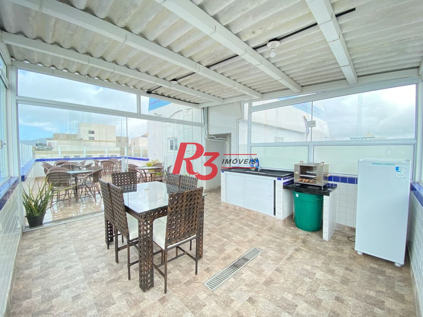 Apartamento com 3 dormitórios à venda, 168 m² por R$ 750.000,00 - Itararé - São Vicente/SP