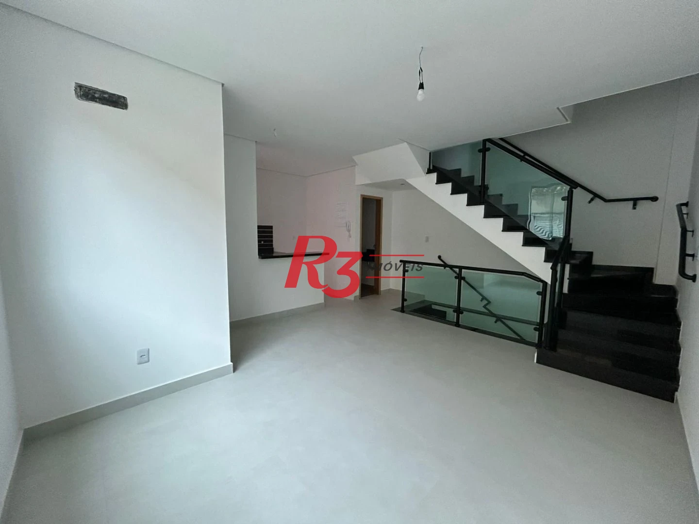 Casa com 2 dormitórios à venda, 90 m² por R$ 720.000,00 - Marapé - Santos/SP