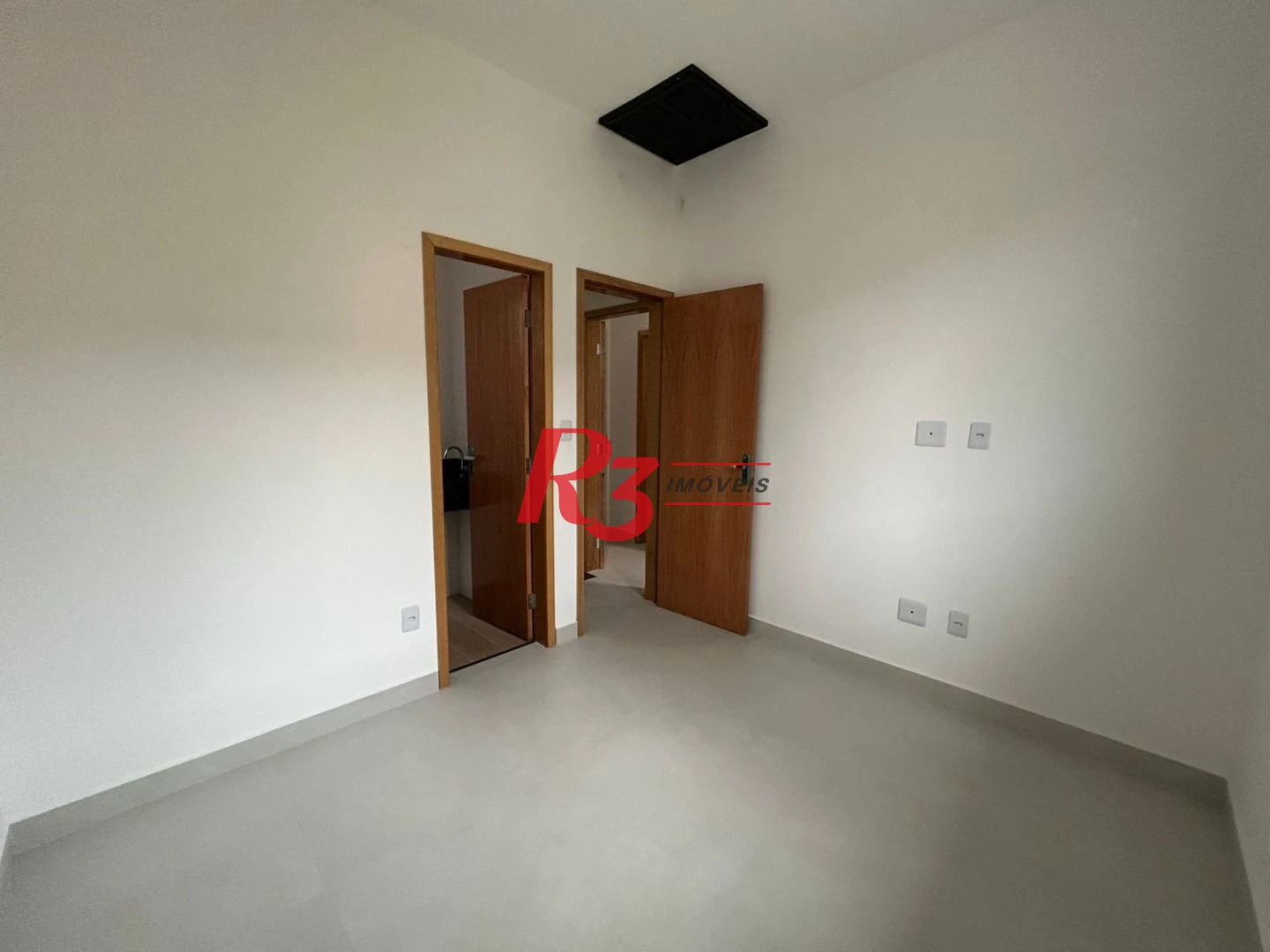 Casa com 2 dormitórios à venda, 90 m² por R$ 720.000,00 - Marapé - Santos/SP