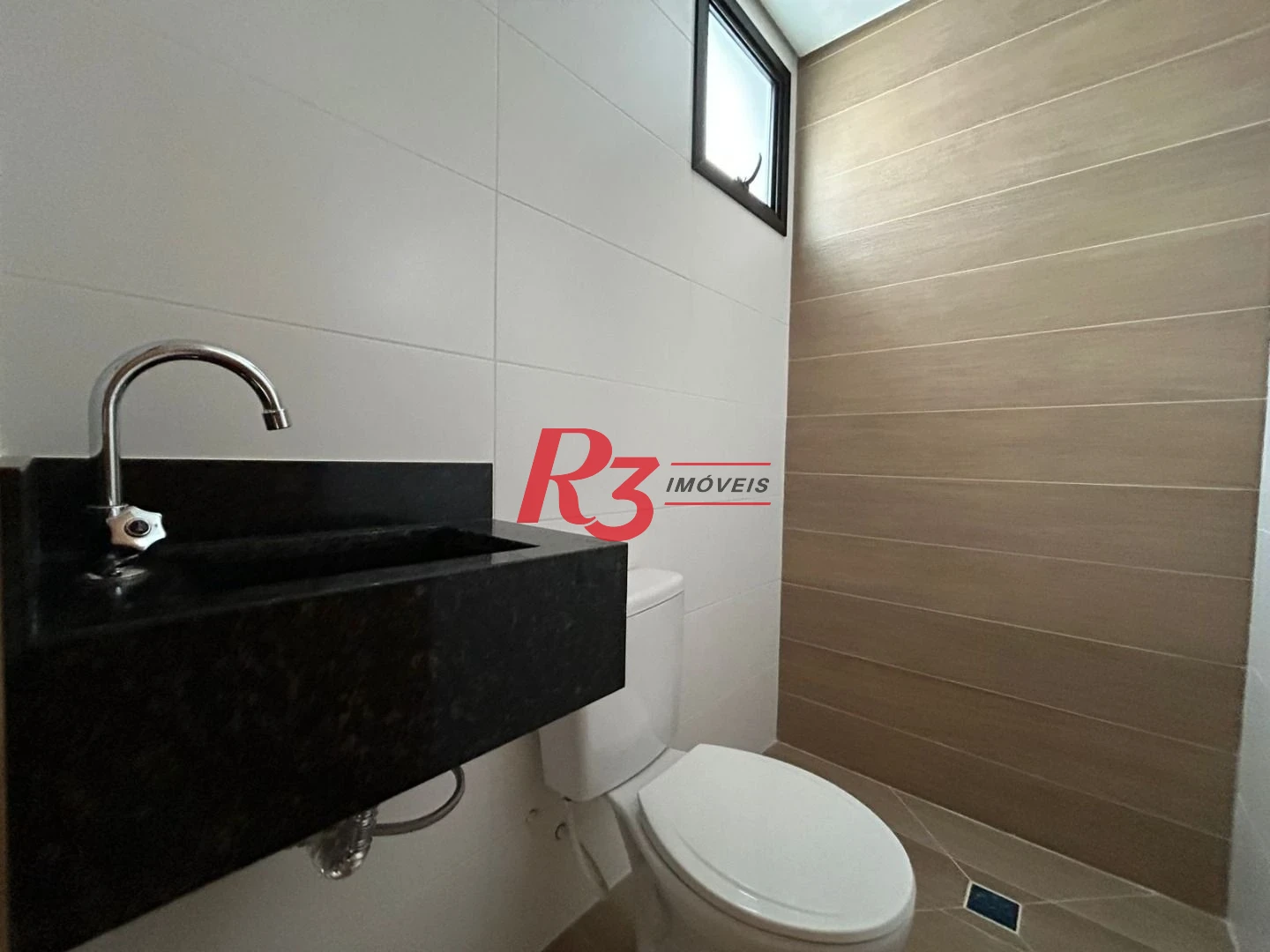 Casa com 2 dormitórios à venda, 90 m² por R$ 720.000,00 - Marapé - Santos/SP