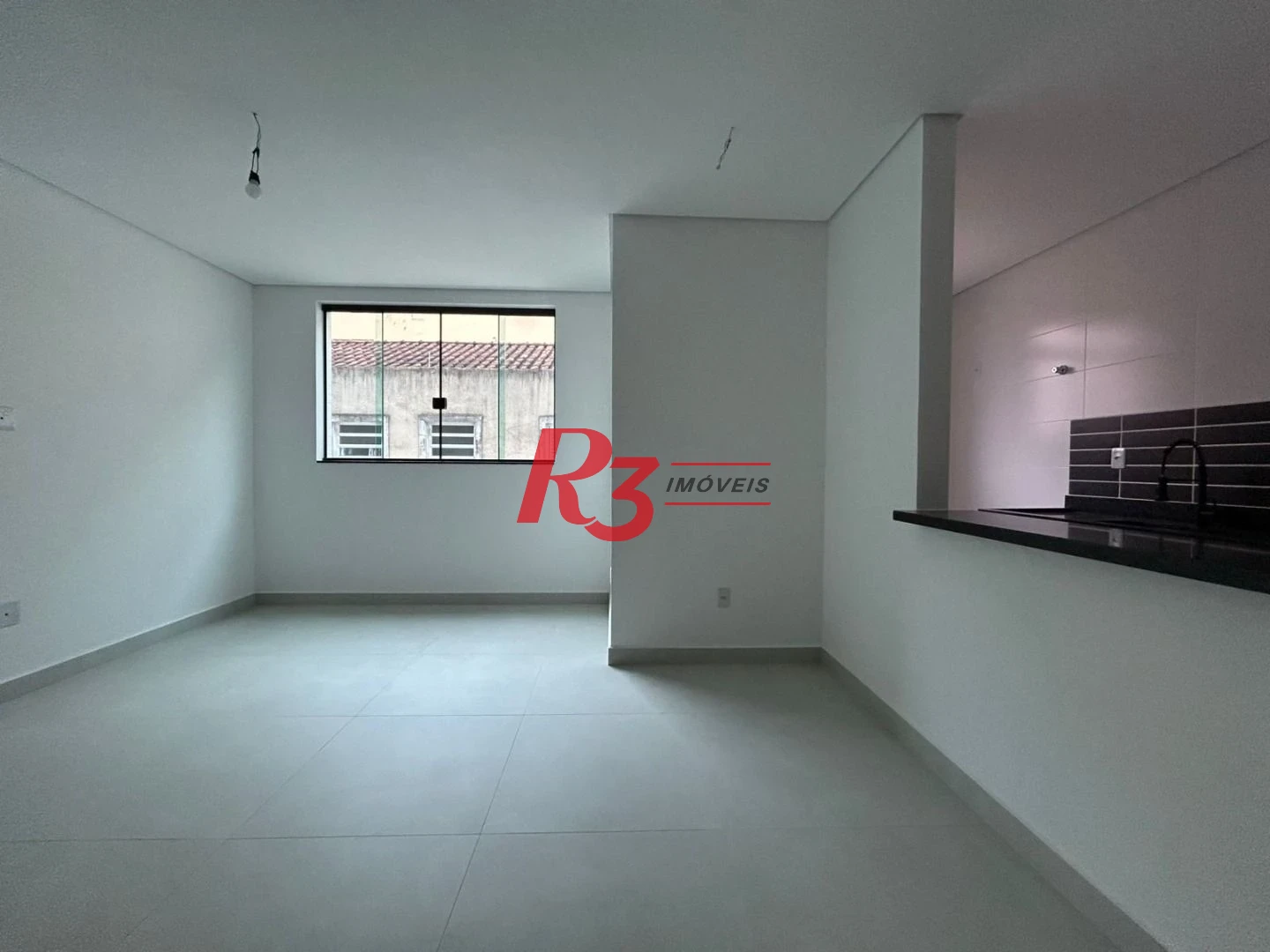 Casa com 2 dormitórios à venda, 90 m² por R$ 720.000,00 - Marapé - Santos/SP
