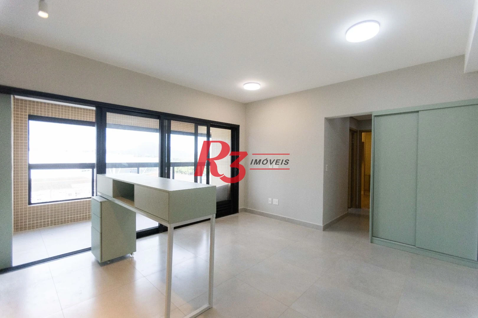 Apartamento com 2 dormitórios à venda, 65 m² por R$ 817.300,00 - Ponta da Praia - Santos/SP