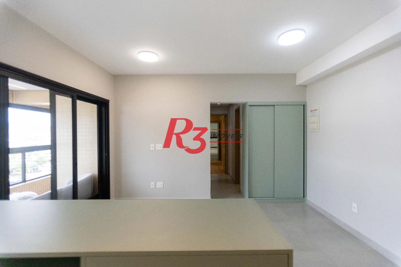 Apartamento com 2 dormitórios à venda, 65 m² por R$ 817.300,00 - Ponta da Praia - Santos/SP