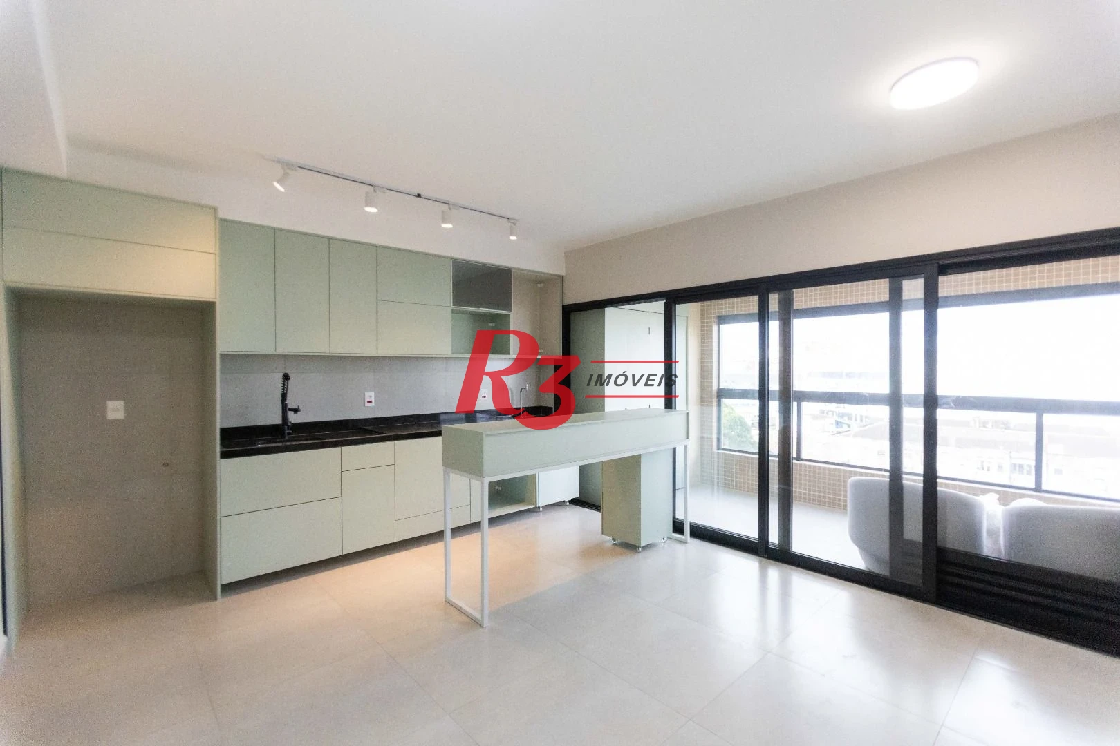 Apartamento com 2 dormitórios à venda, 65 m² por R$ 817.300,00 - Ponta da Praia - Santos/SP