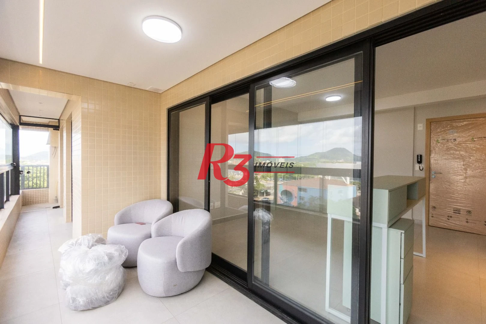 Apartamento com 2 dormitórios à venda, 65 m² por R$ 817.300,00 - Ponta da Praia - Santos/SP