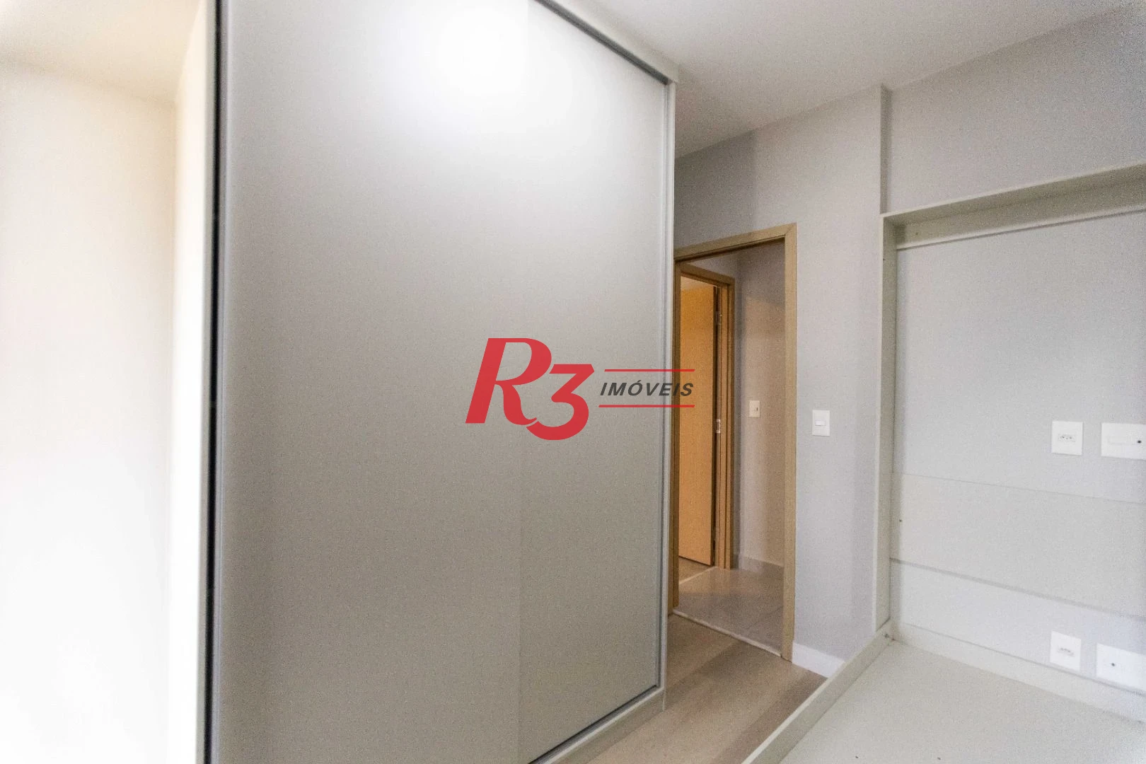 Apartamento com 2 dormitórios à venda, 65 m² por R$ 817.300,00 - Ponta da Praia - Santos/SP