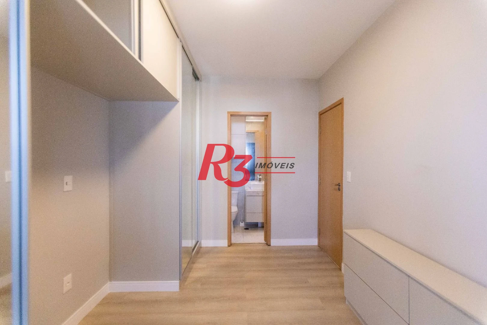 Apartamento com 2 dormitórios à venda, 65 m² por R$ 817.300,00 - Ponta da Praia - Santos/SP