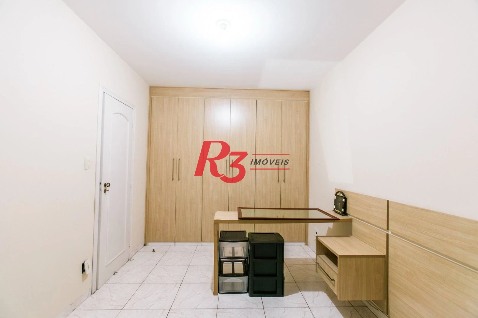 Apartamento com 1 dormitório para alugar, 50 m² - Vila Matias - Santos/SP.  R$3.000,00 Pacote