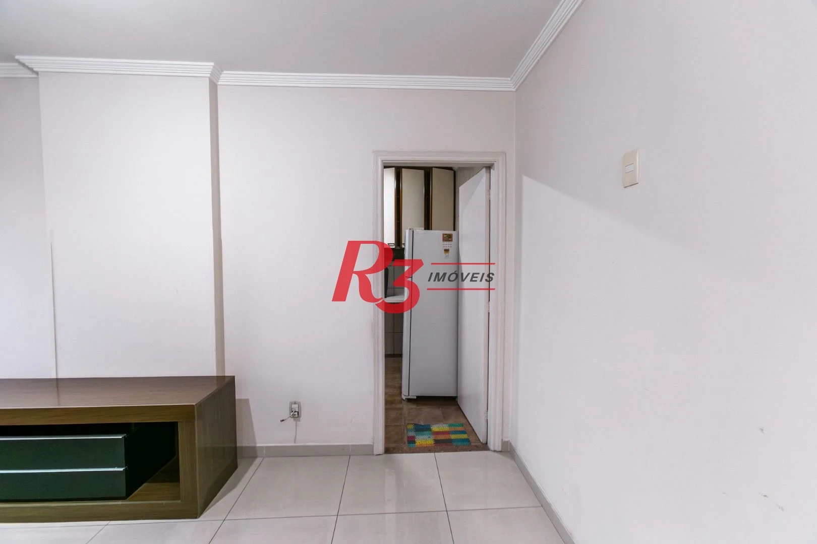 Apartamento com 1 dormitório para alugar, 50 m² - Vila Matias - Santos/SP.  R$3.000,00 Pacote