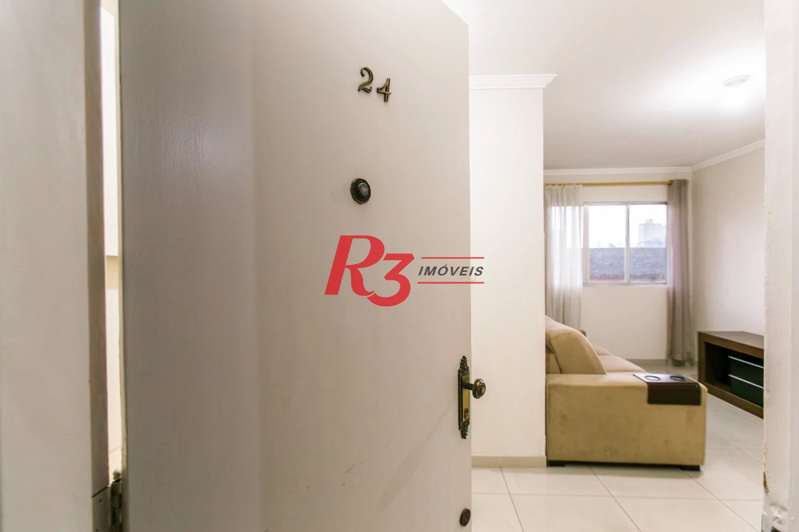 Apartamento com 1 dormitório para alugar, 50 m² - Vila Matias - Santos/SP.  R$3.000,00 Pacote