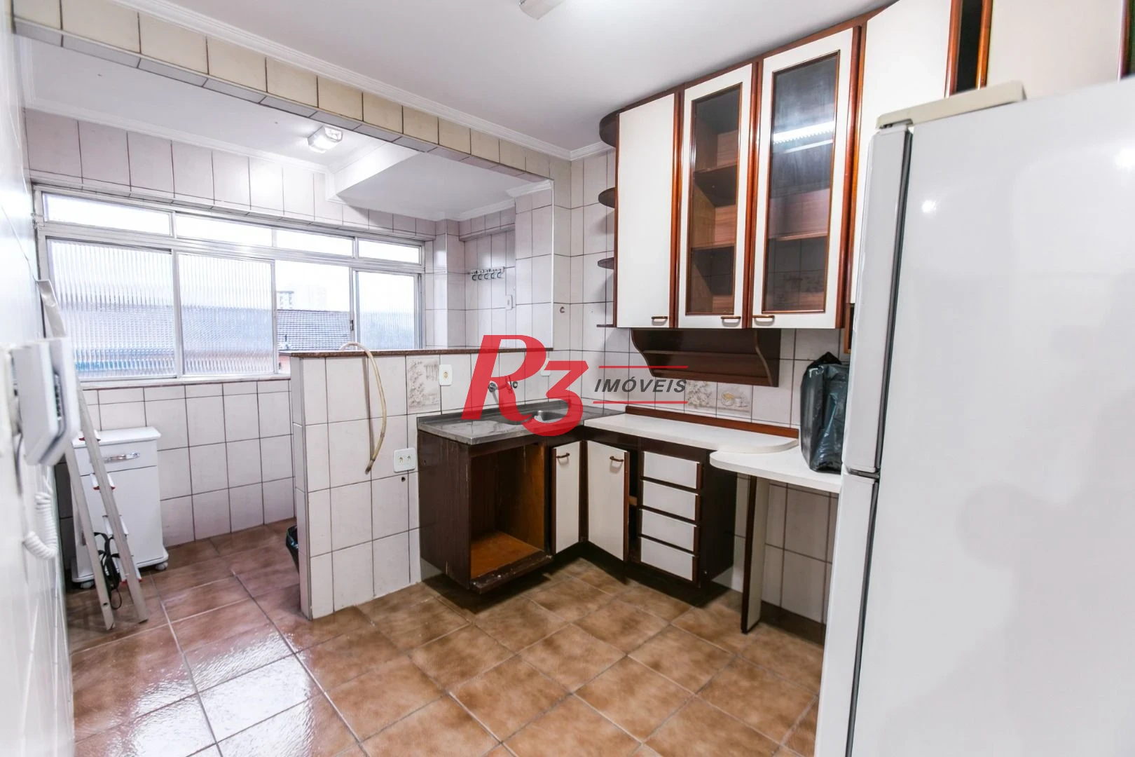 Apartamento com 1 dormitório para alugar, 50 m² - Vila Matias - Santos/SP.  R$3.000,00 Pacote