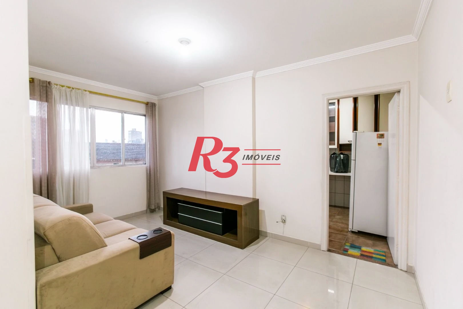 Apartamento com 1 dormitório para alugar, 50 m² - Vila Matias - Santos/SP.  R$3.000,00 Pacote