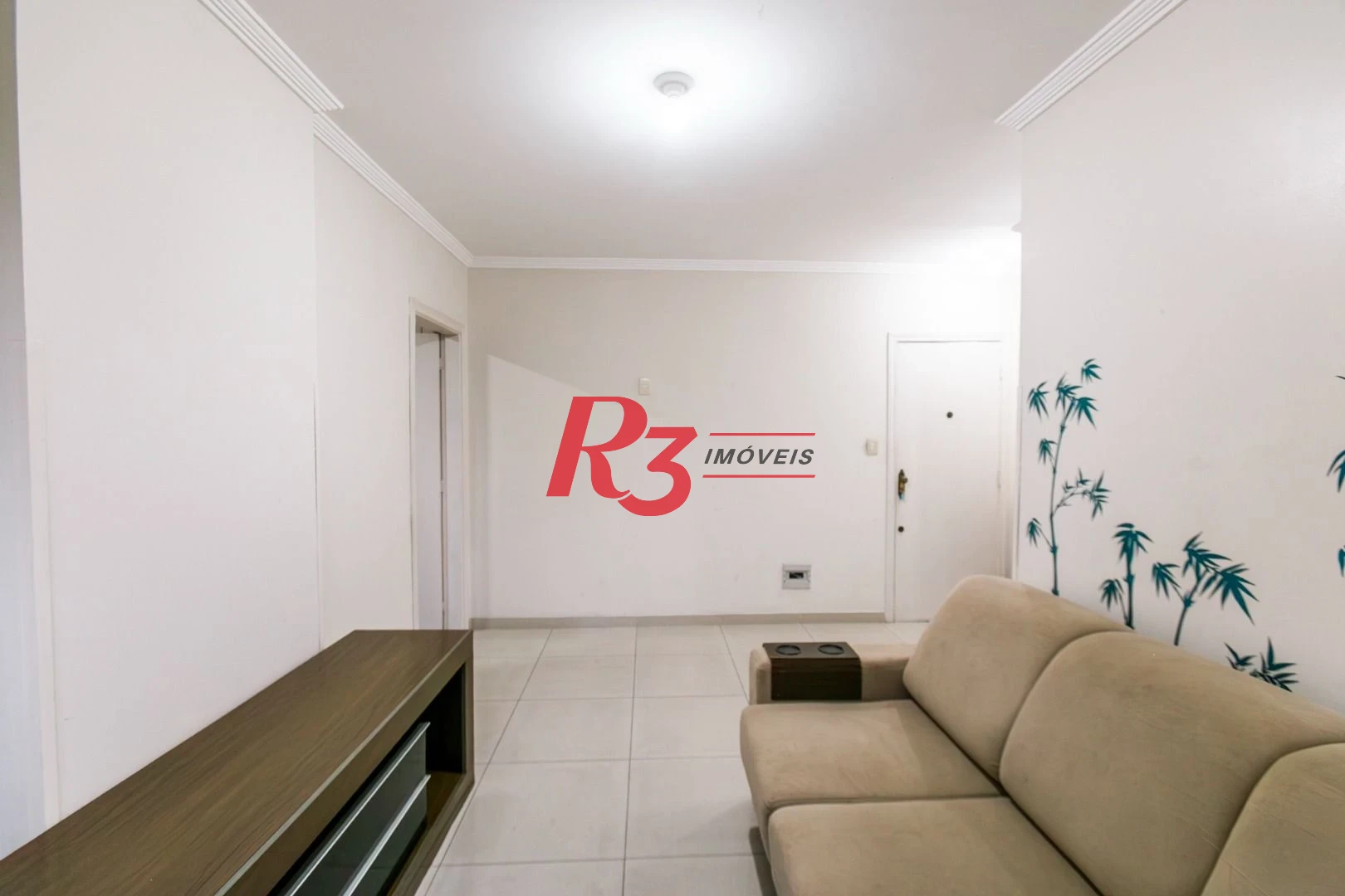 Apartamento com 1 dormitório para alugar, 50 m² - Vila Matias - Santos/SP.  R$3.000,00 Pacote