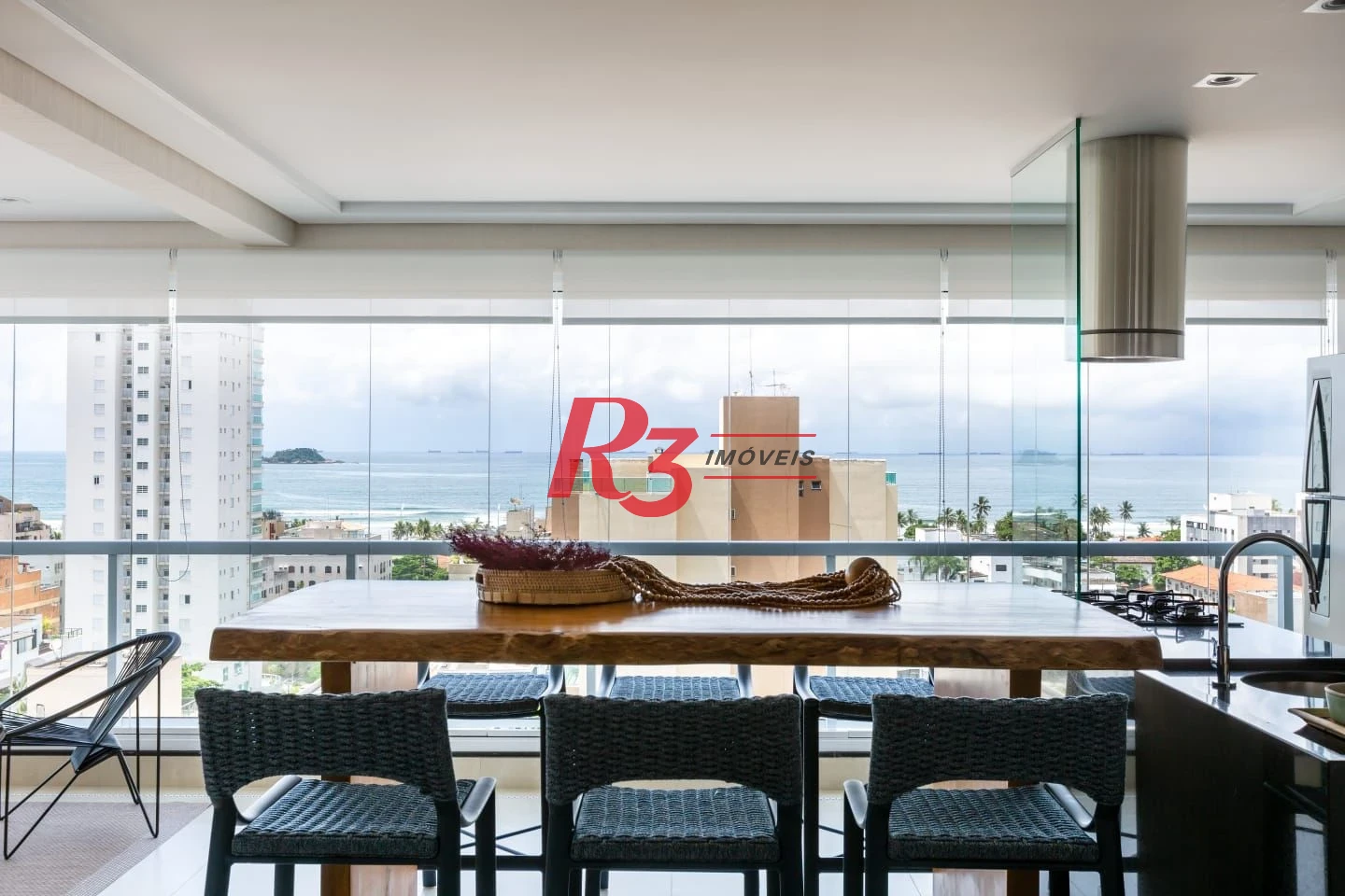 Apartamento com 3 dormitórios à venda, 104 m² por R$ 1.064.000,00 - Jardim Praiano - Guarujá/SP