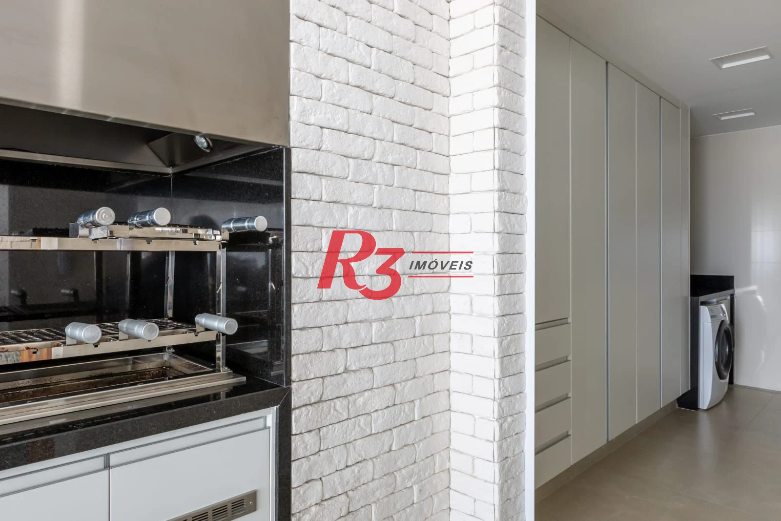 Apartamento com 3 dormitórios à venda, 104 m² por R$ 1.064.000,00 - Jardim Praiano - Guarujá/SP
