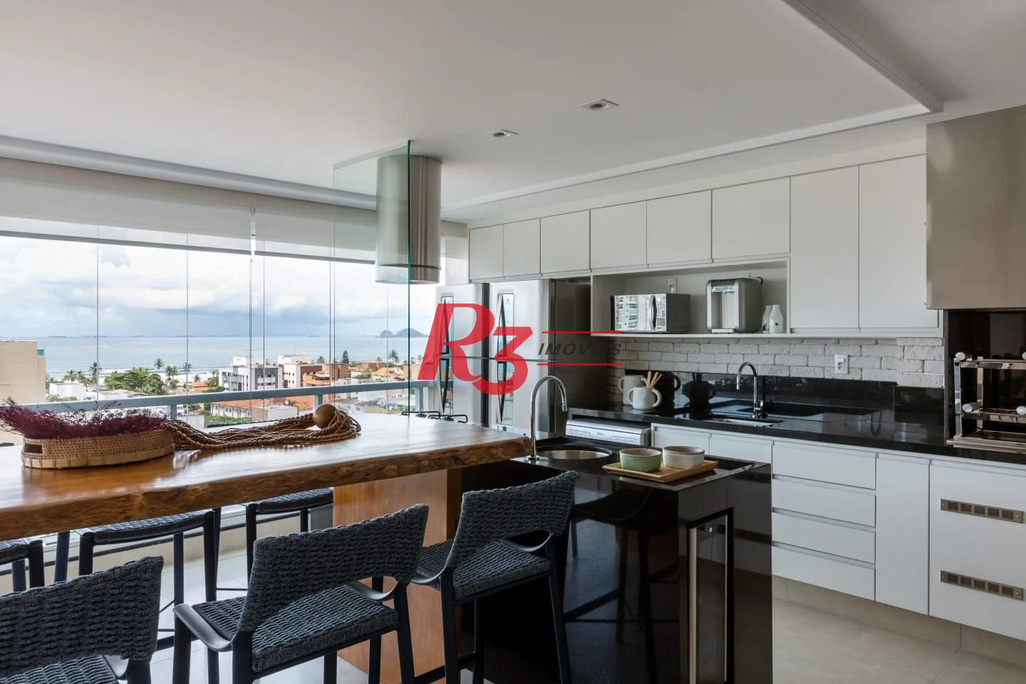 Apartamento com 3 dormitórios à venda, 104 m² por R$ 1.064.000,00 - Jardim Praiano - Guarujá/SP