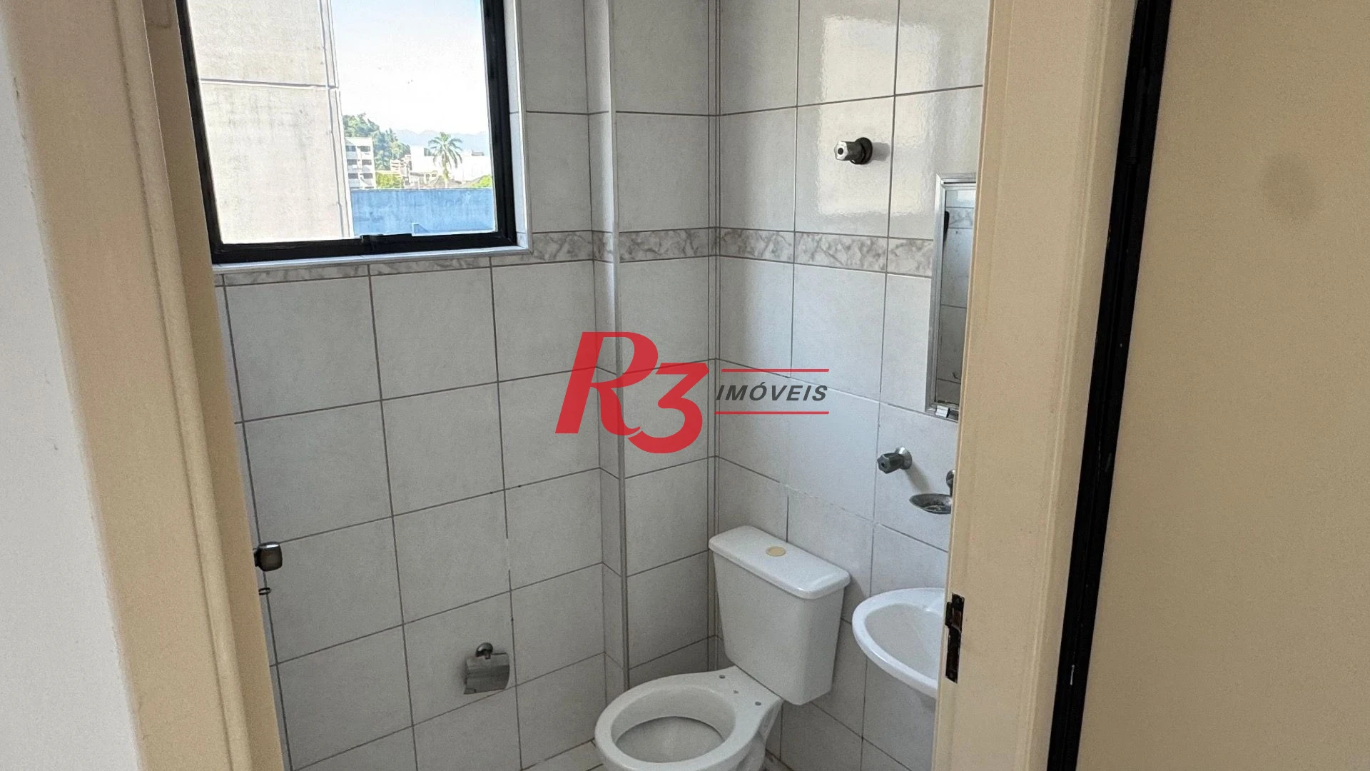 Sala à venda, 104 m² por R$ 300.000,00 - Vila Matias - Santos/SP