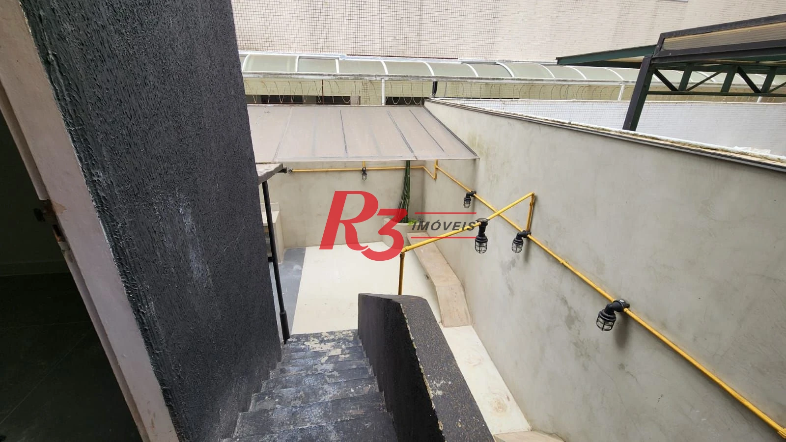 Sobrado para alugar, 200 m² por R$ 25.550,00/mês - Gonzaga - Santos/SP