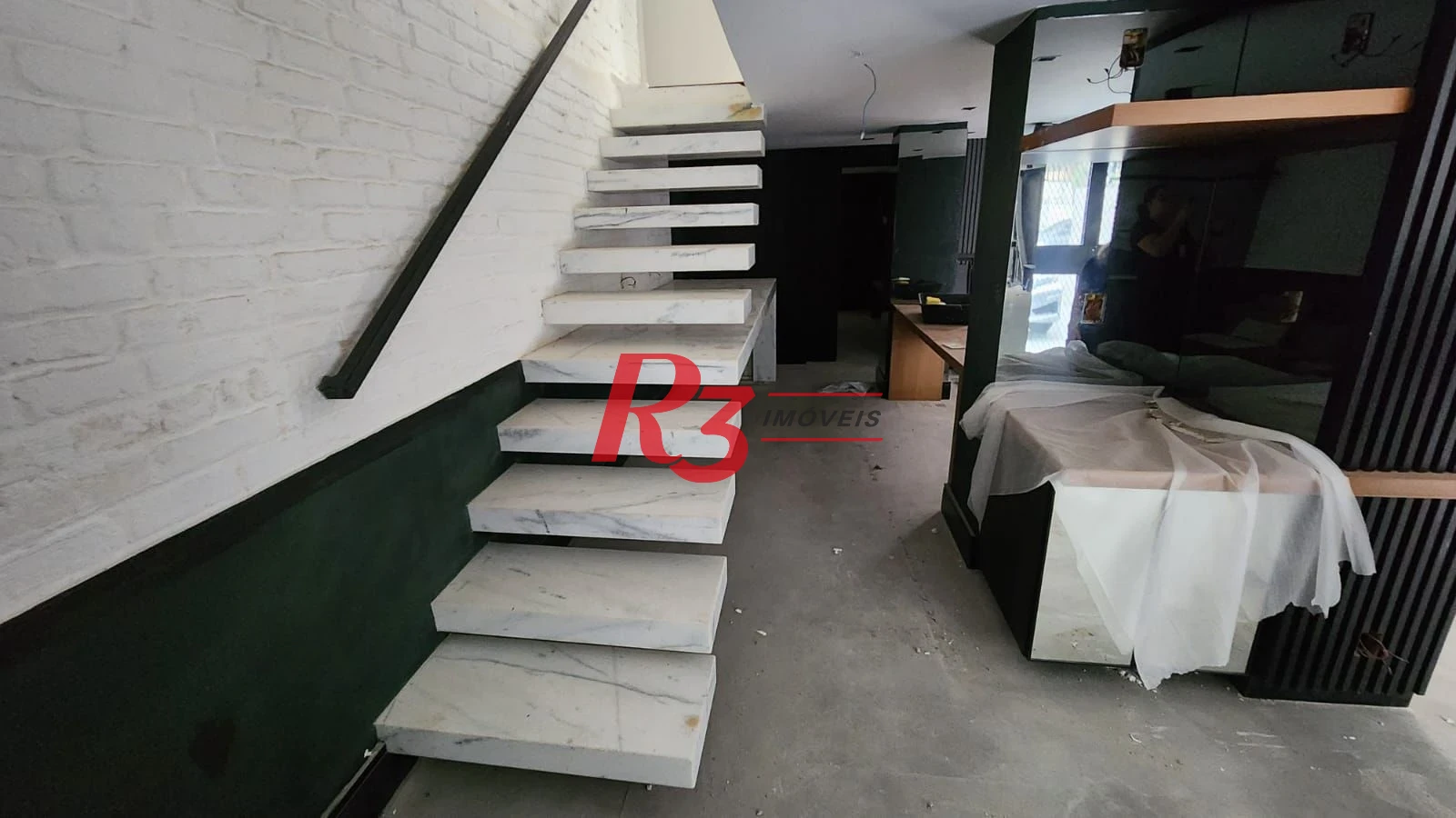 Sobrado para alugar, 200 m² por R$ 25.550,00/mês - Gonzaga - Santos/SP
