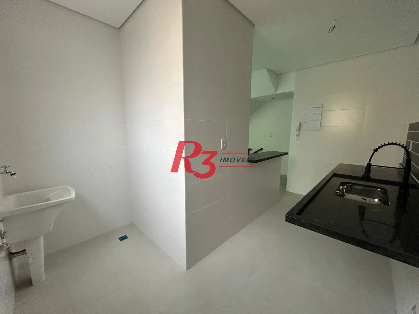 Casa com 2 dormitórios à venda, 90 m² por R$ 720.000,00 - Marapé - Santos/SP