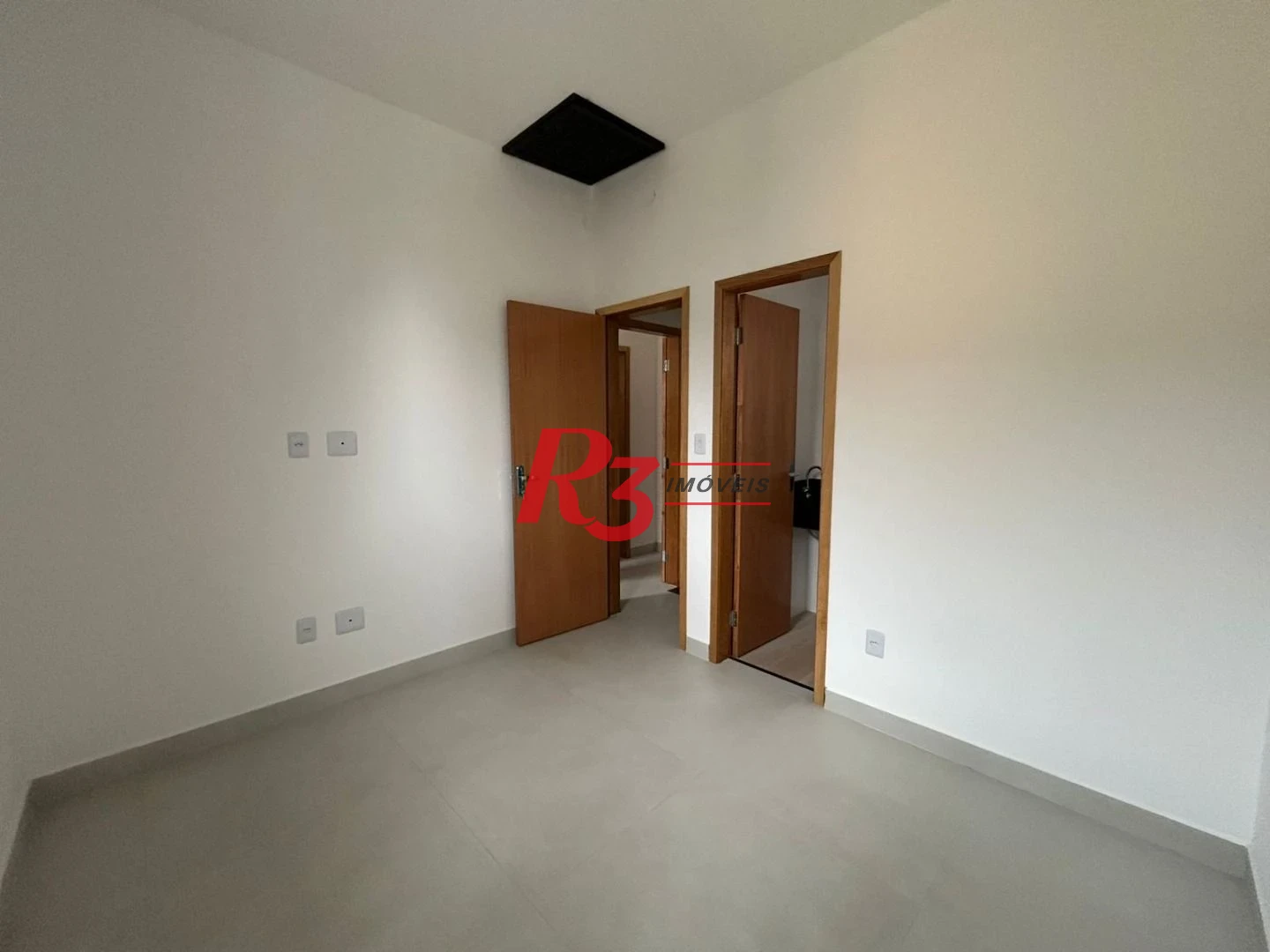 Casa com 2 dormitórios à venda, 90 m² por R$ 720.000,00 - Marapé - Santos/SP