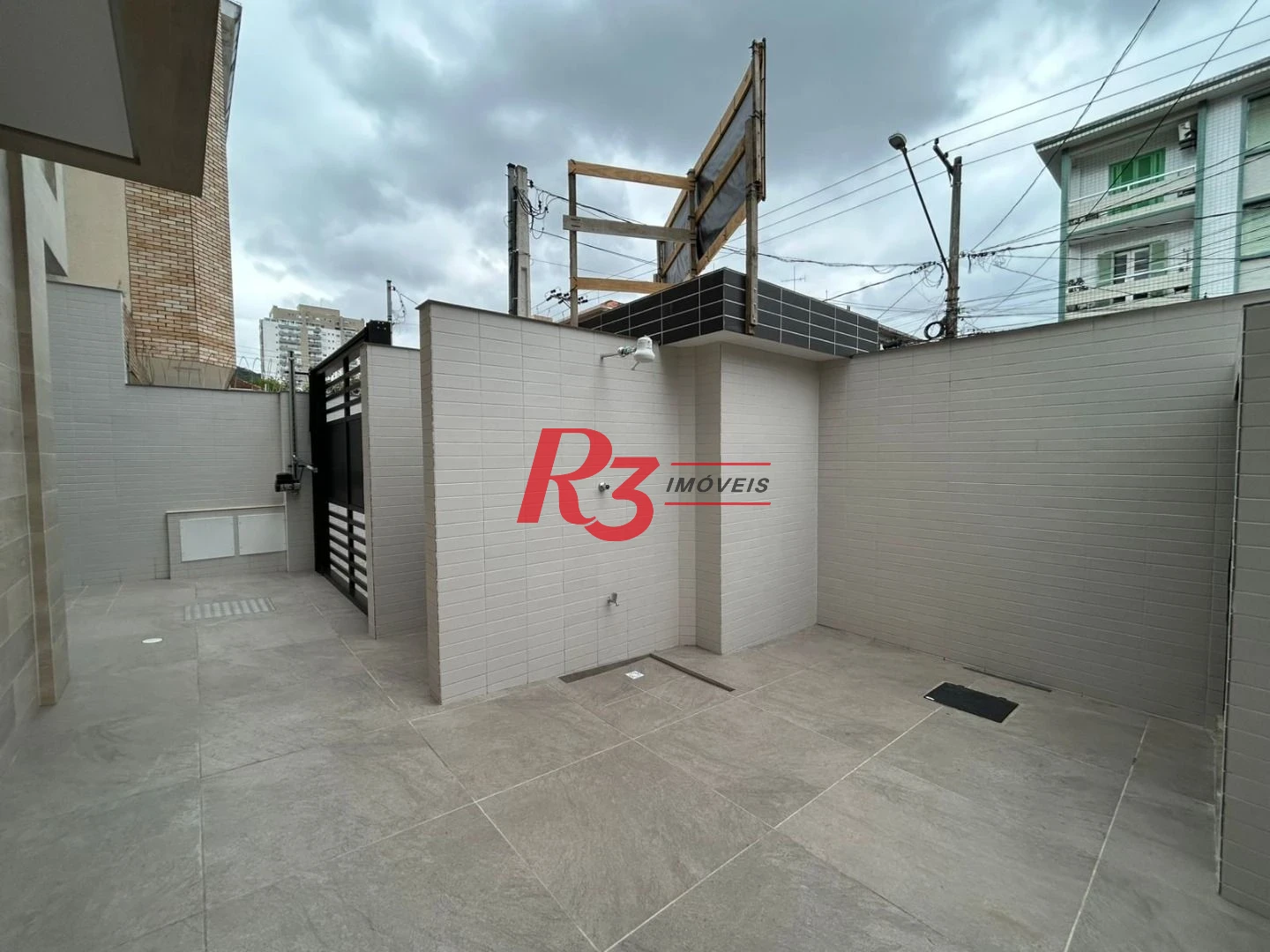 Casa com 2 dormitórios à venda, 90 m² por R$ 720.000,00 - Marapé - Santos/SP