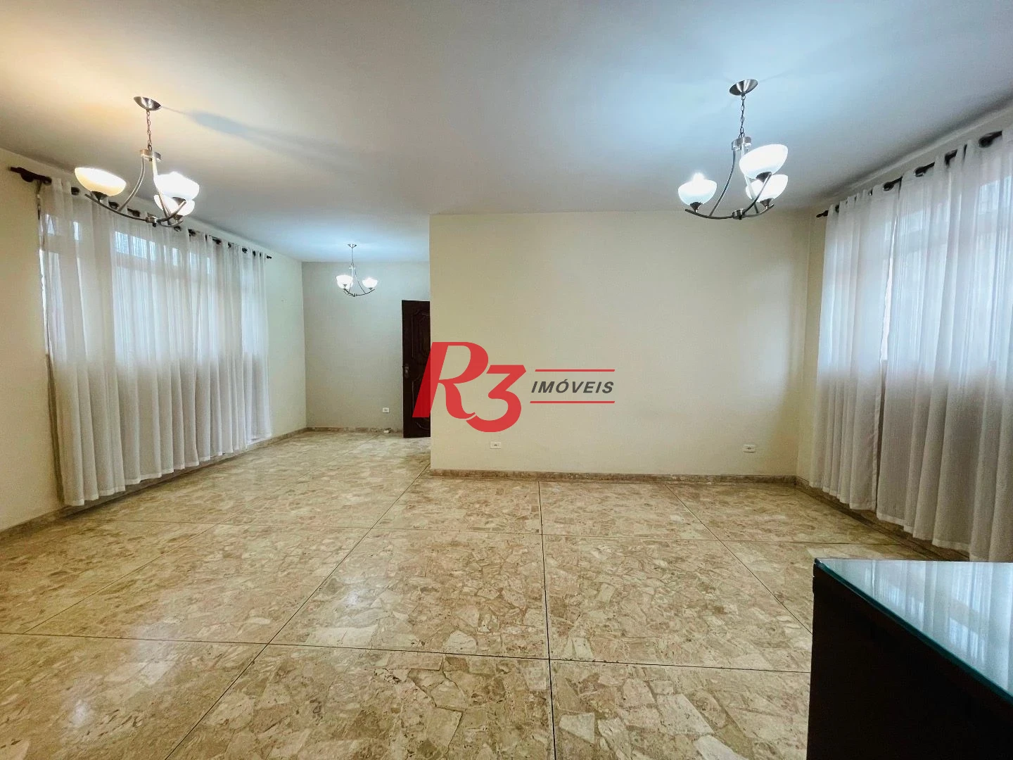 Sobrado para alugar, 250 m² por R$ 9.500,00/mês - Aparecida - Santos/SP