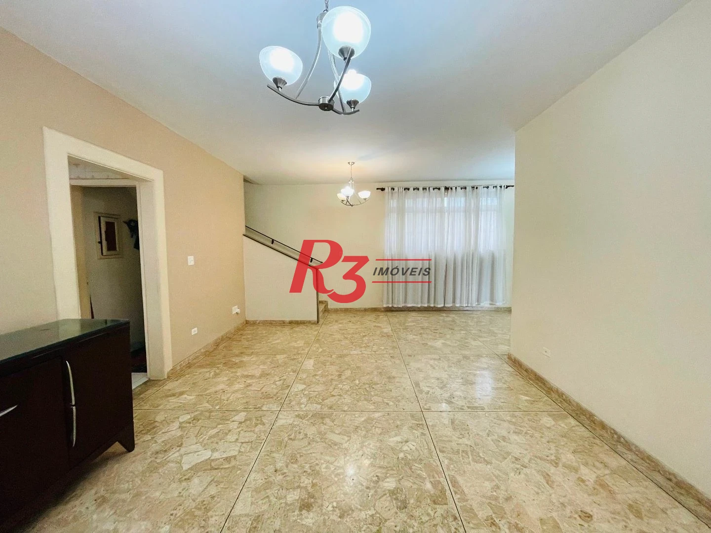 Sobrado para alugar, 250 m² por R$ 9.500,00/mês - Aparecida - Santos/SP