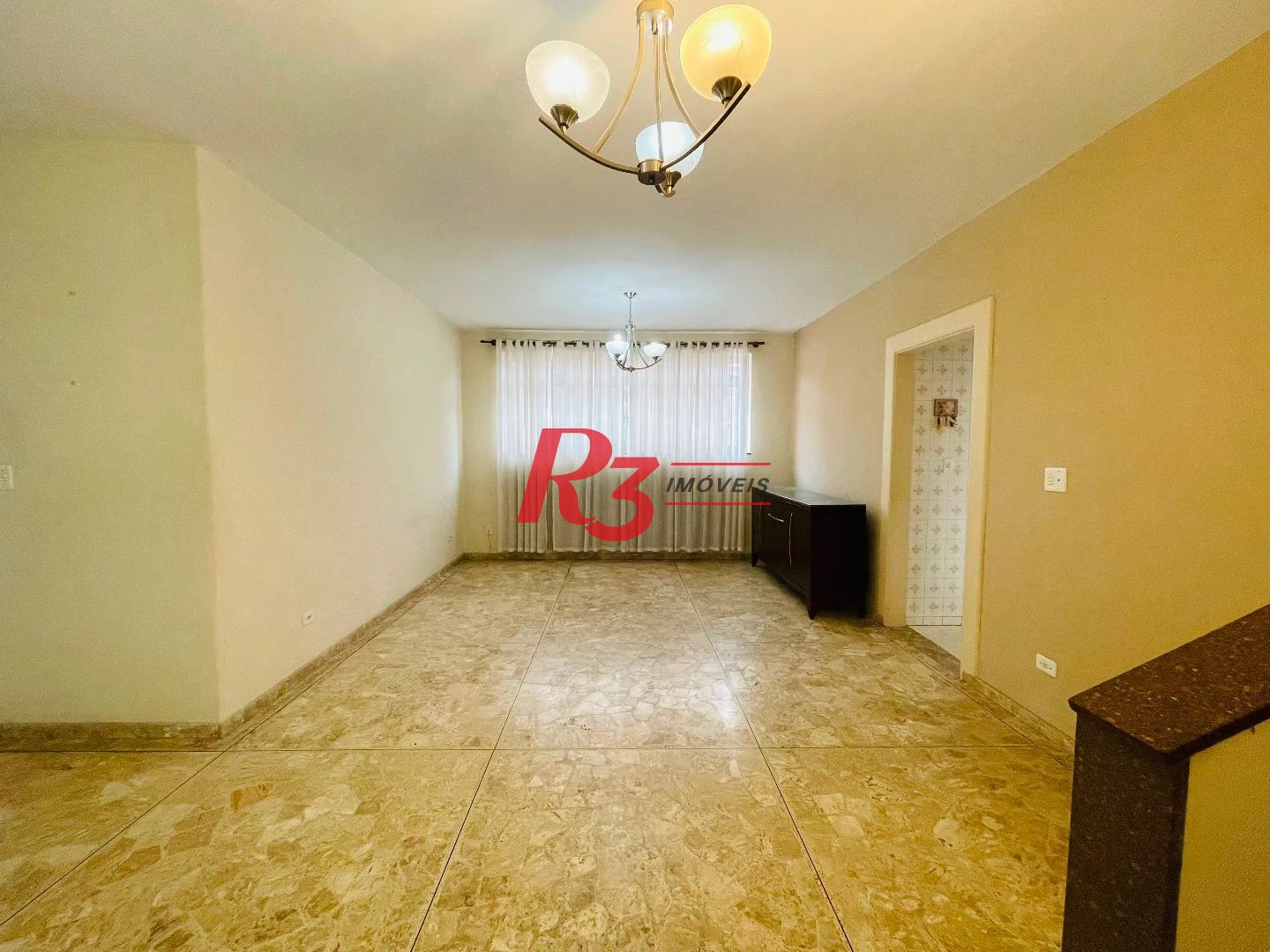 Sobrado para alugar, 250 m² por R$ 9.500,00/mês - Aparecida - Santos/SP