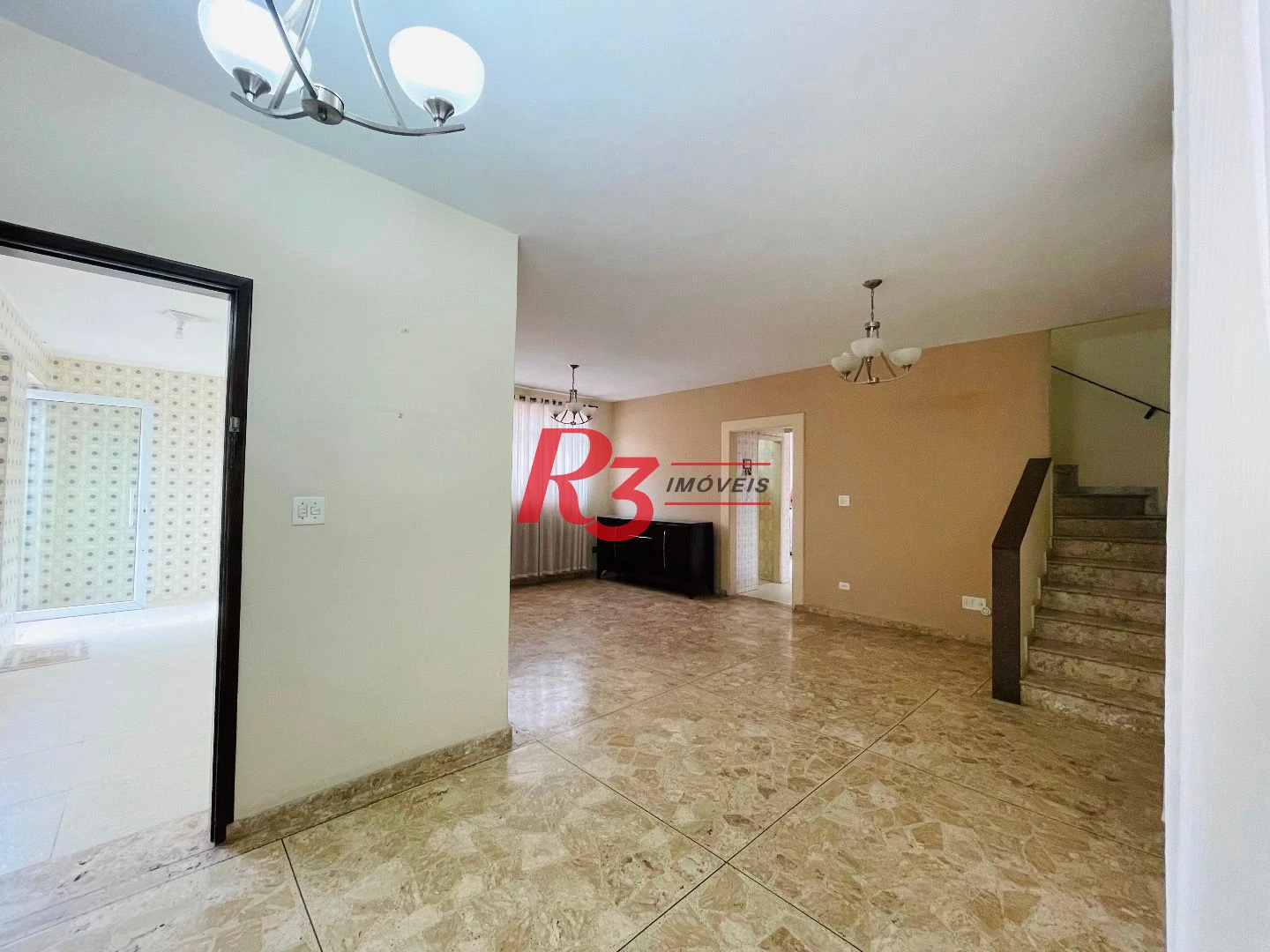 Sobrado para alugar, 250 m² por R$ 9.500,00/mês - Aparecida - Santos/SP