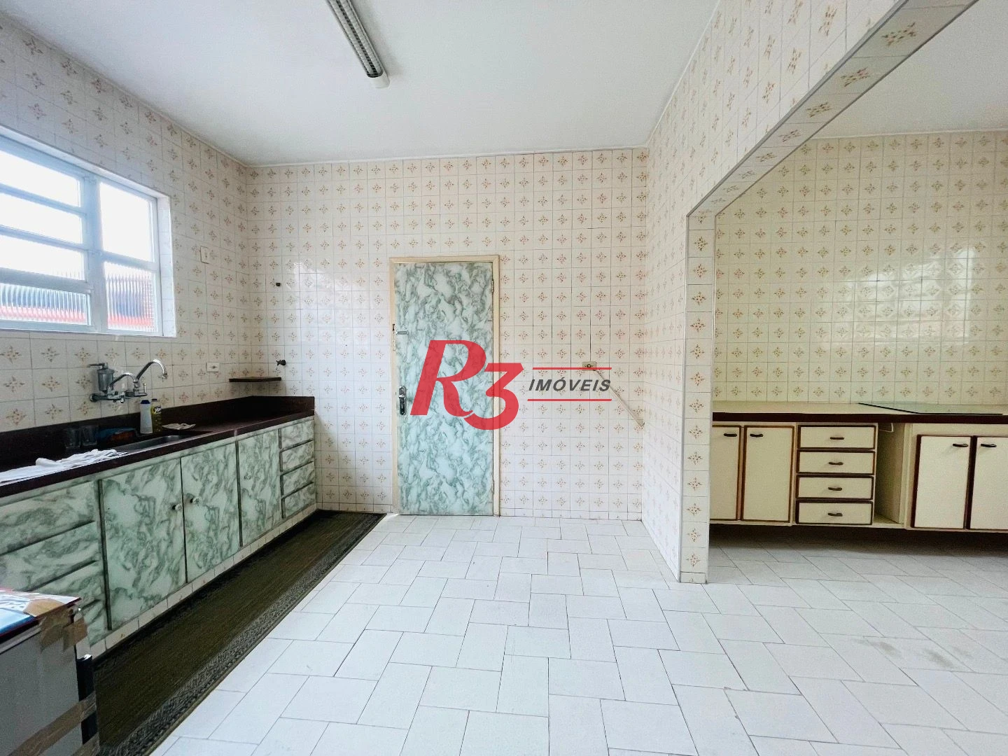 Sobrado para alugar, 250 m² por R$ 9.500,00/mês - Aparecida - Santos/SP