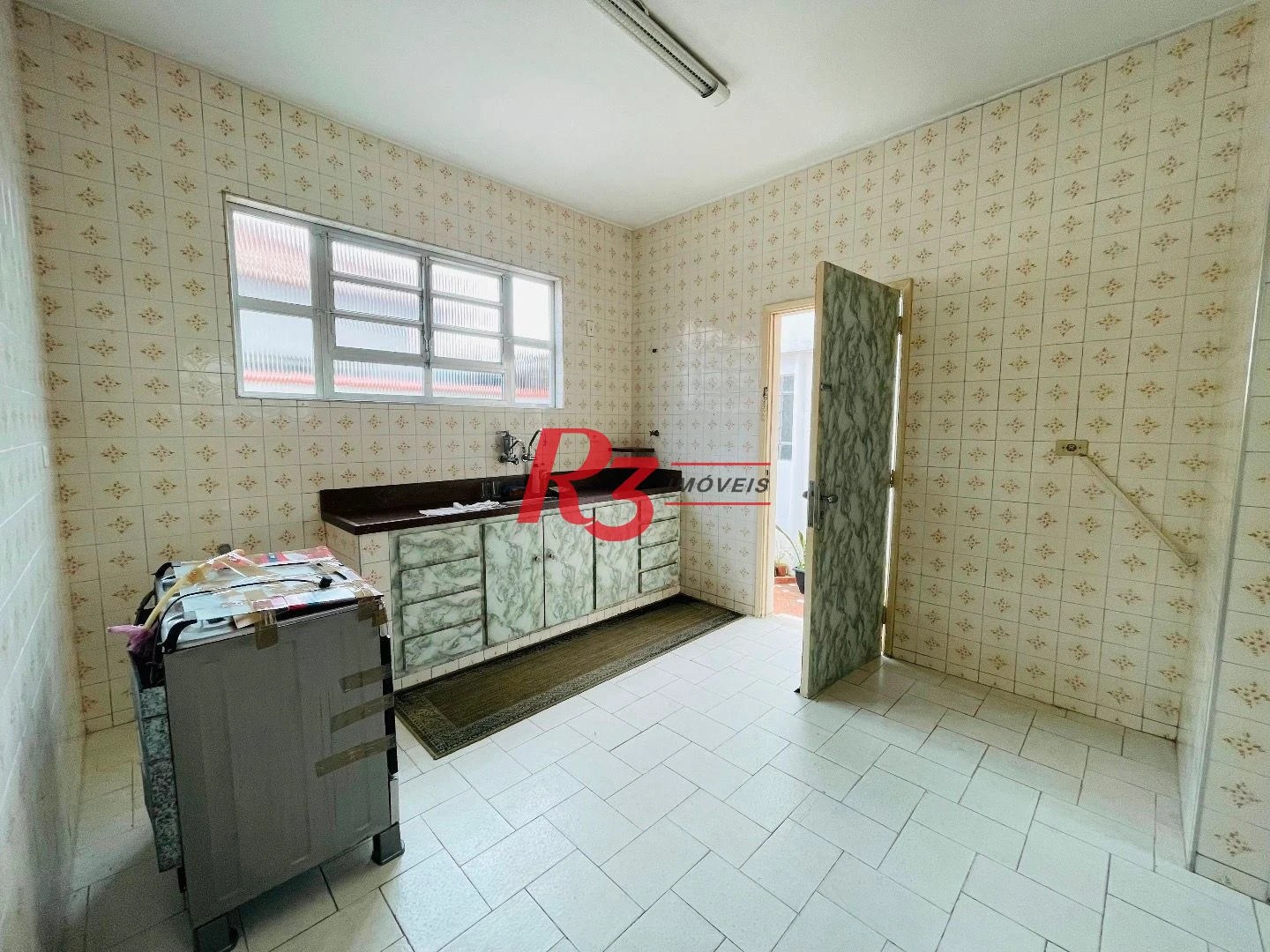 Sobrado para alugar, 250 m² por R$ 9.500,00/mês - Aparecida - Santos/SP