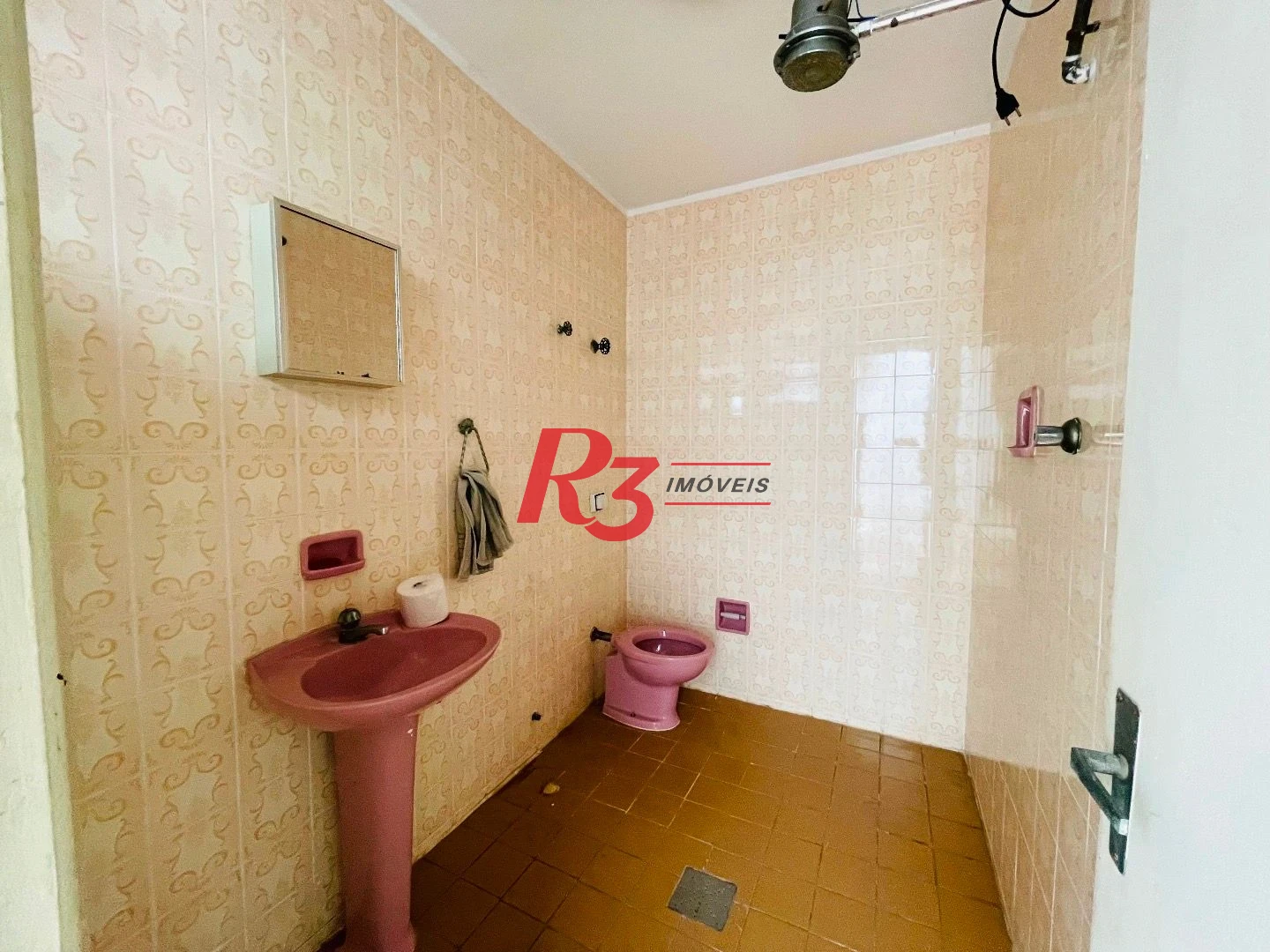 Sobrado para alugar, 250 m² por R$ 9.500,00/mês - Aparecida - Santos/SP
