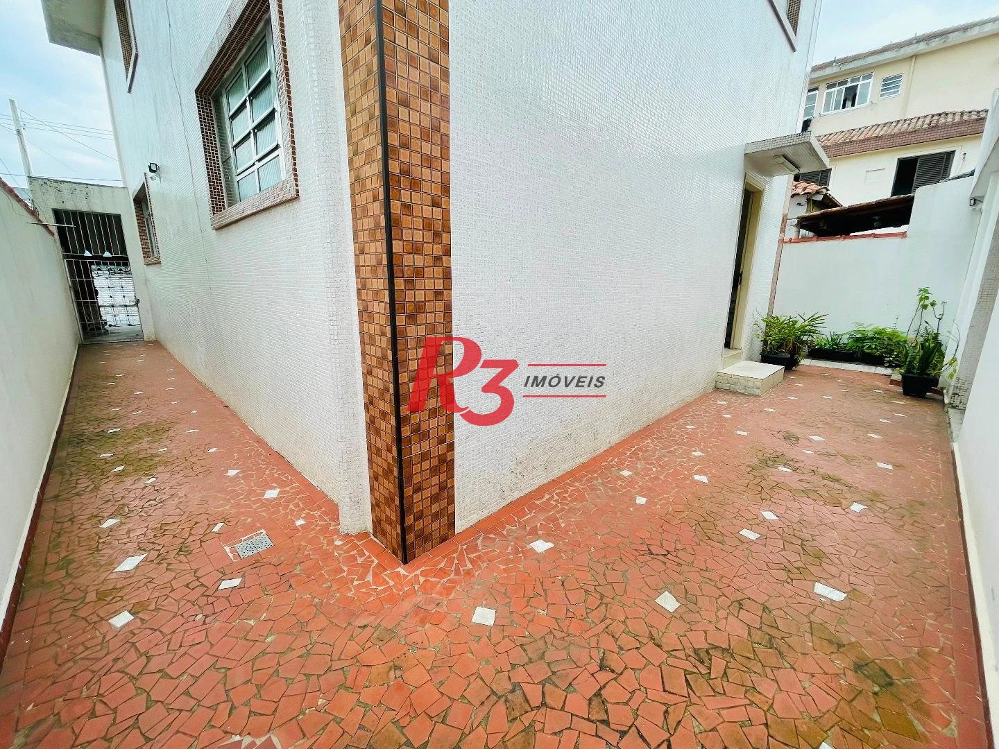 Sobrado para alugar, 250 m² por R$ 9.500,00/mês - Aparecida - Santos/SP
