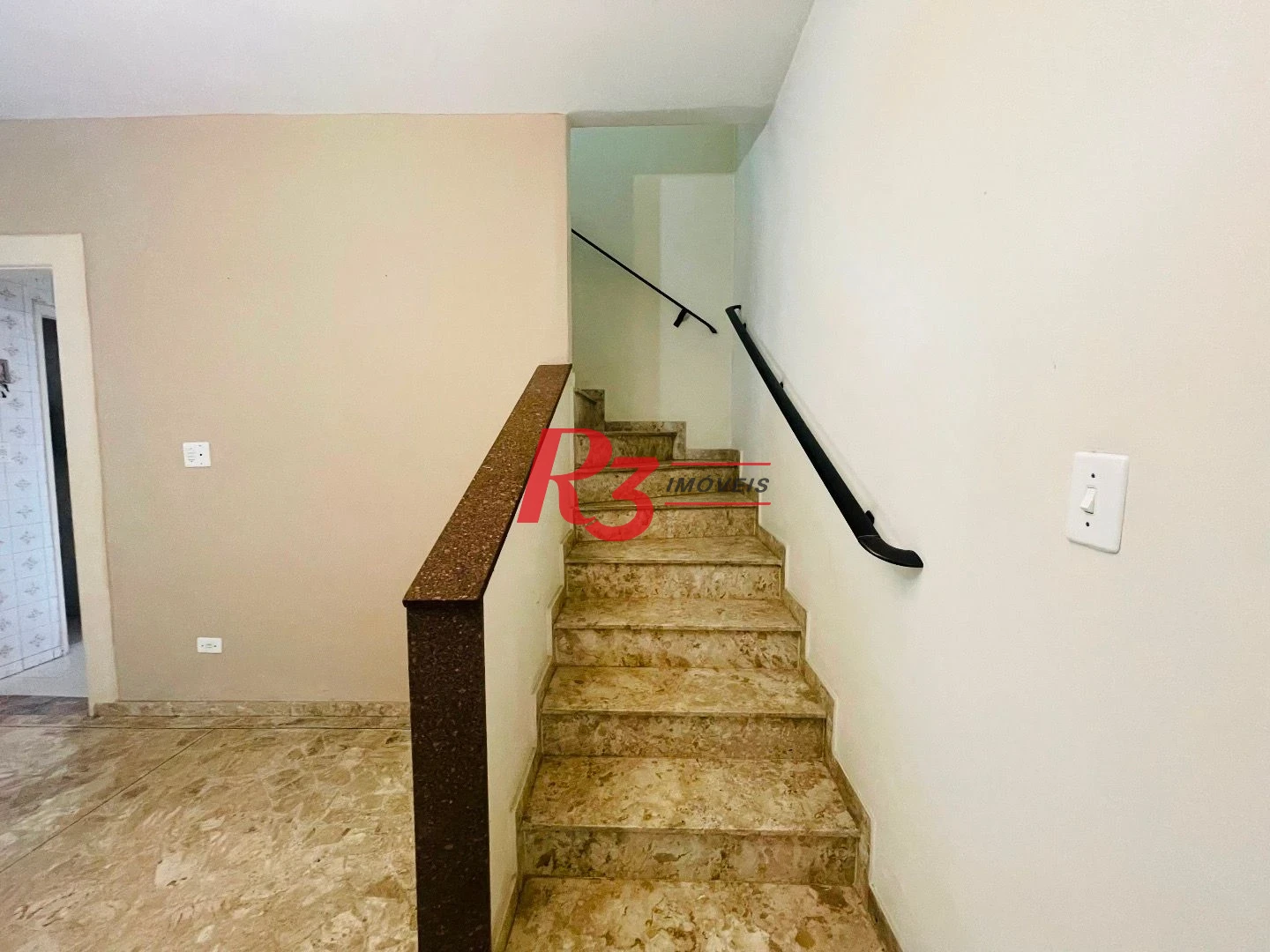 Sobrado para alugar, 250 m² por R$ 9.500,00/mês - Aparecida - Santos/SP