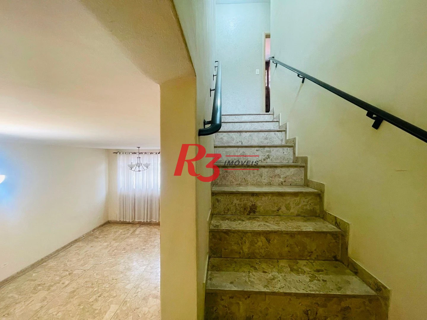 Sobrado para alugar, 250 m² por R$ 9.500,00/mês - Aparecida - Santos/SP