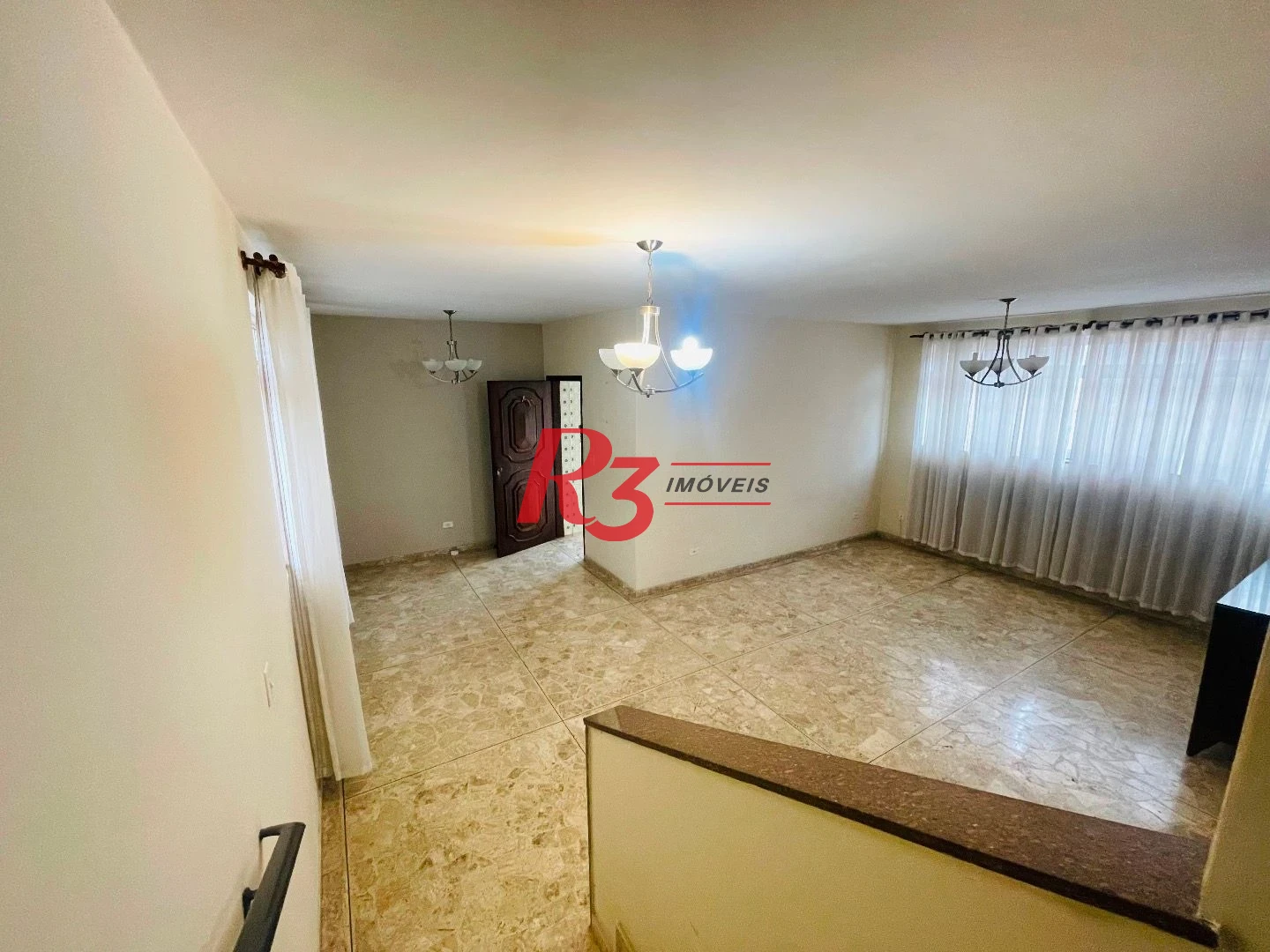 Sobrado para alugar, 250 m² por R$ 9.500,00/mês - Aparecida - Santos/SP