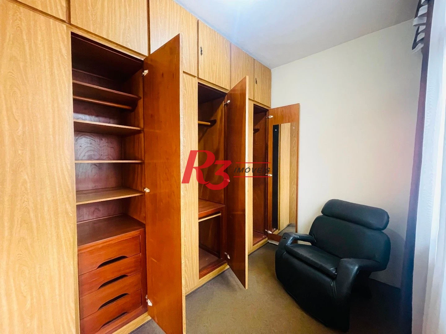 Sobrado para alugar, 250 m² por R$ 9.500,00/mês - Aparecida - Santos/SP