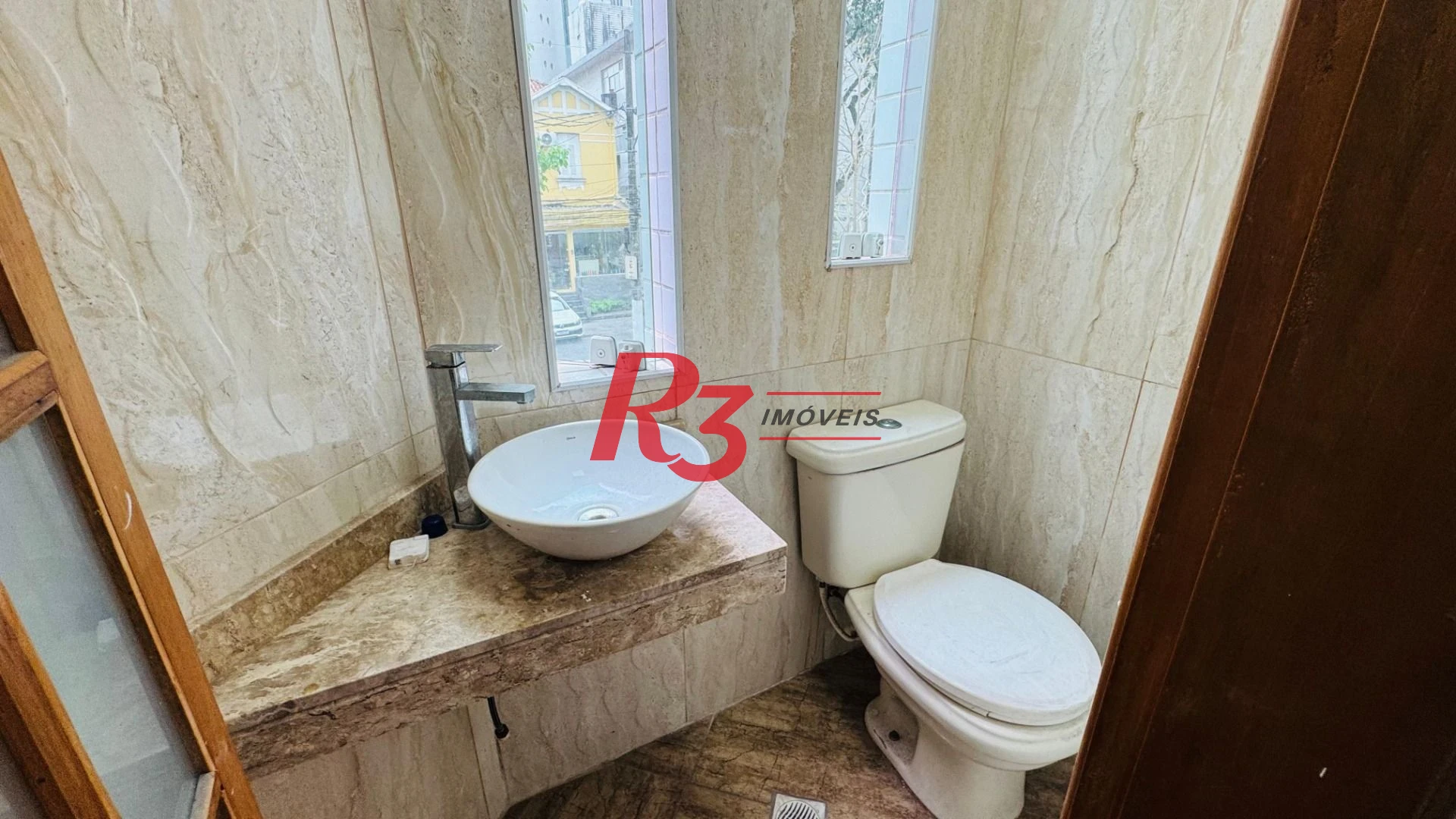 Casa com 4 dormitórios à venda, 194 m² por R$ 1.800.000,00 - Gonzaga - Santos/SP
