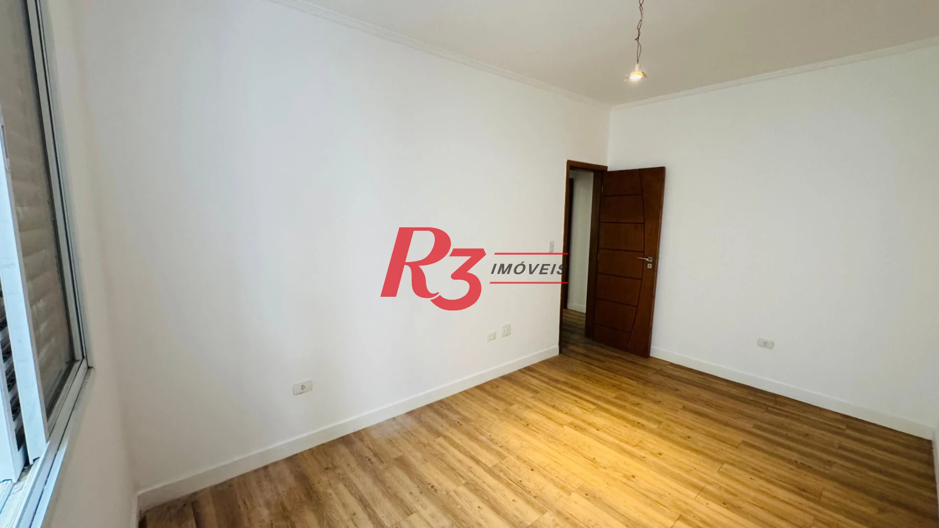 Casa com 4 dormitórios à venda, 194 m² por R$ 1.800.000,00 - Gonzaga - Santos/SP