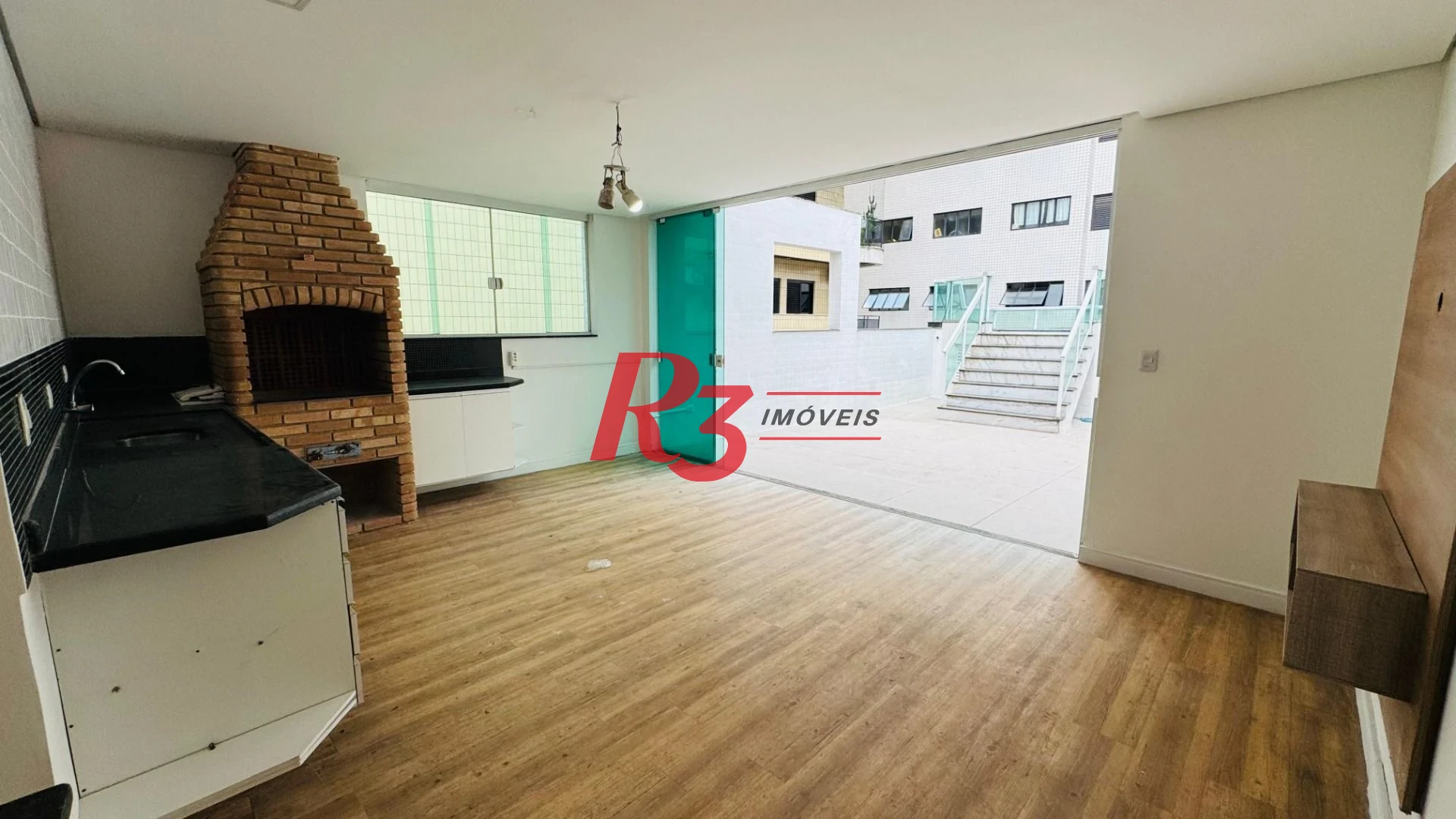 Casa com 4 dormitórios à venda, 194 m² por R$ 1.800.000,00 - Gonzaga - Santos/SP