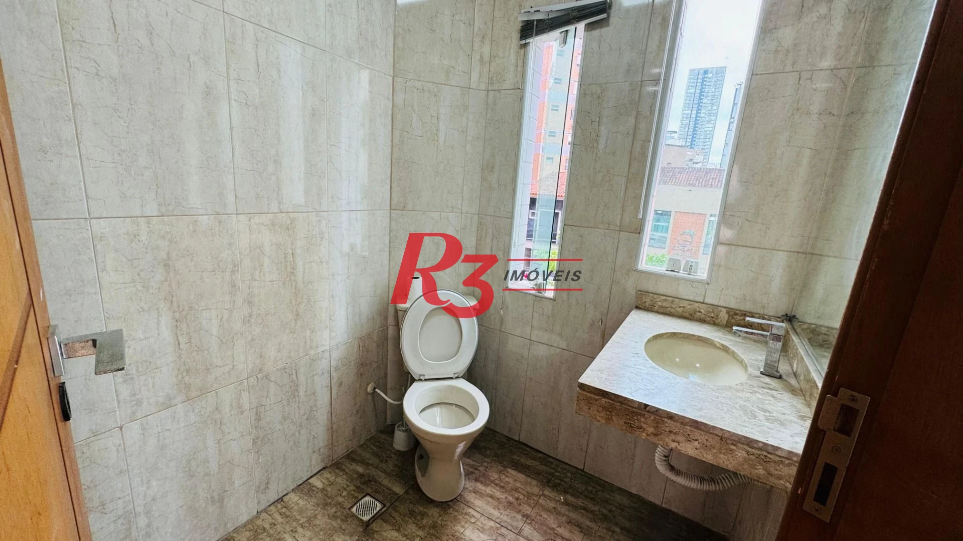 Casa com 4 dormitórios à venda, 194 m² por R$ 1.800.000,00 - Gonzaga - Santos/SP