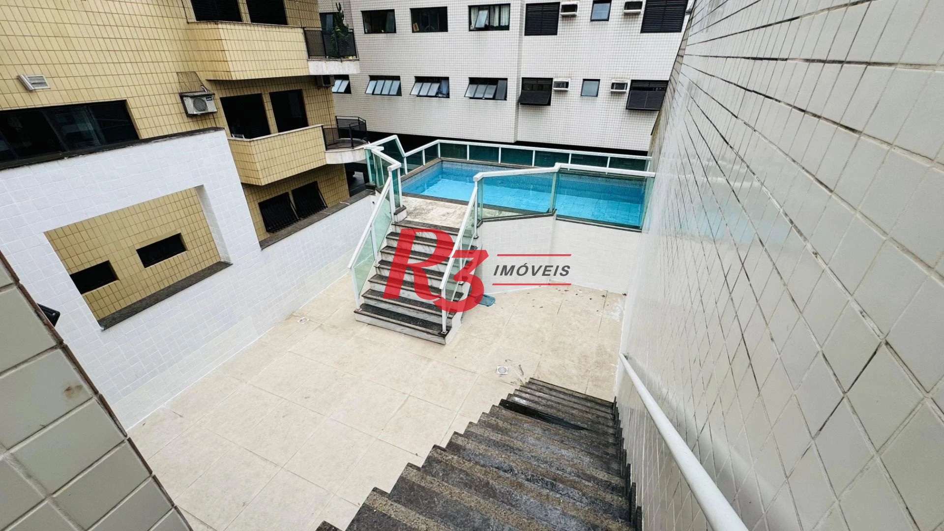 Casa com 4 dormitórios à venda, 194 m² por R$ 1.800.000,00 - Gonzaga - Santos/SP