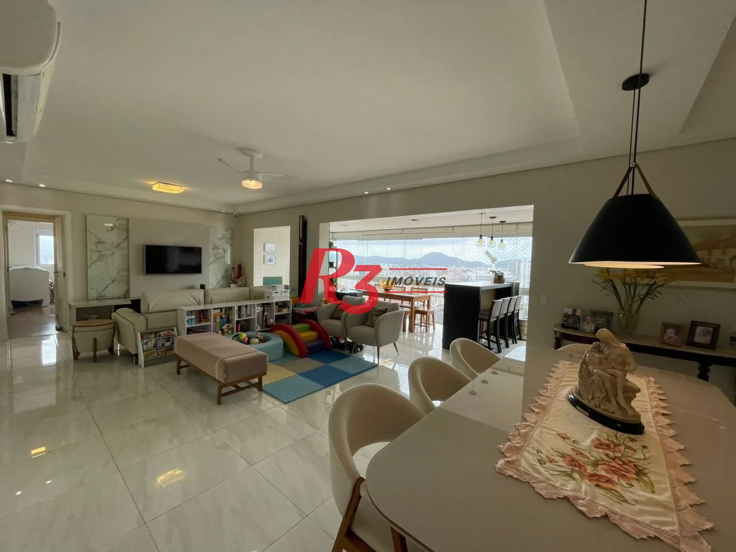Apartamento com 3 dormitórios à venda, 155 m² por R$ 2.380.000,00 - Embaré - Santos/SP