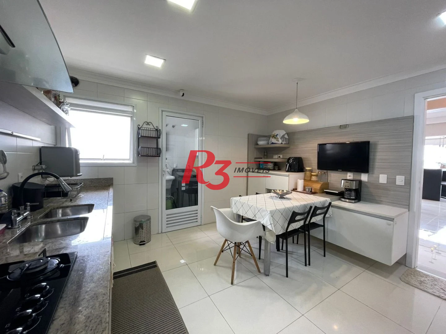 Apartamento com 3 dormitórios à venda, 155 m² por R$ 2.380.000,00 - Embaré - Santos/SP